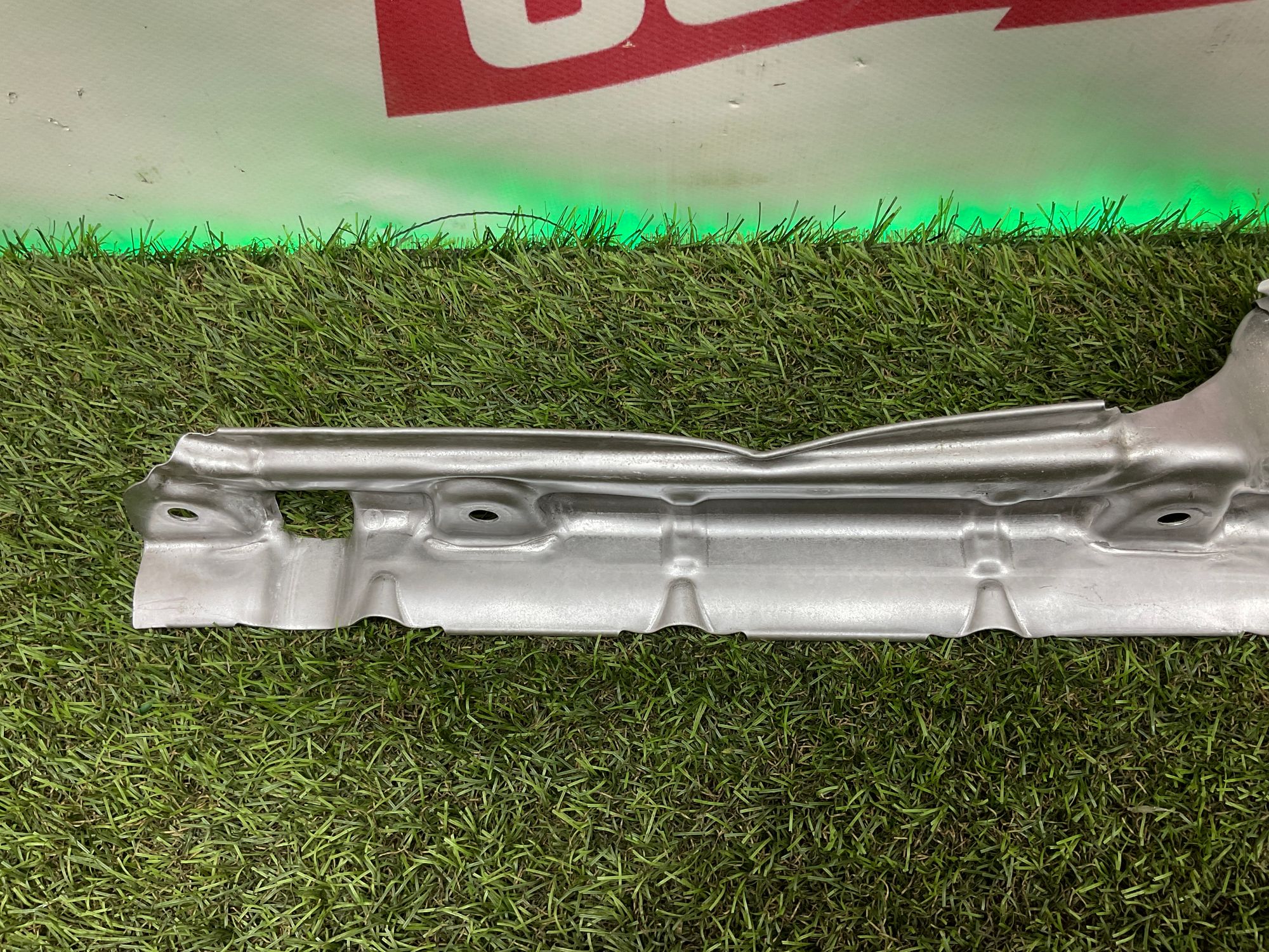 Тепловой экран выпускного коллектора B58 BMW 3 серия, G20/G21 рестайлинг, 5000 рублей, Москва