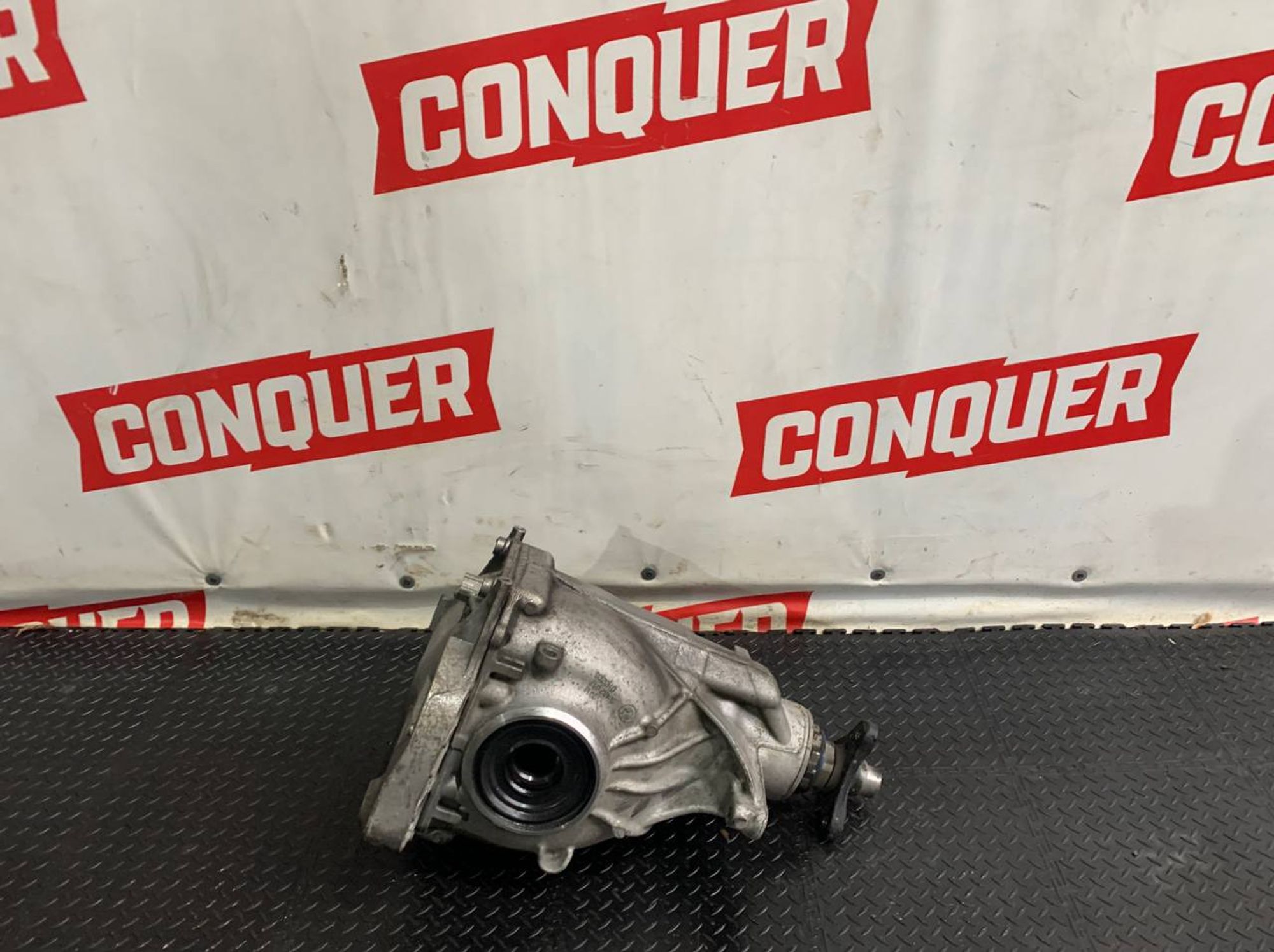 https://ycs.partsauto.market/partsauto-images/thmbs/userImages/h353NjtZg3VDP19b5HMt7LlpbQ93/part/439a4057-6819-4ab0-a51c-93e55f2e70bd_1732179830461.jpg