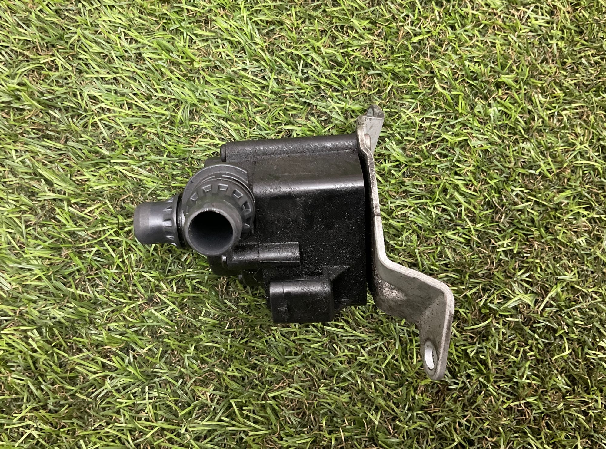 Дополнительный насос охлаждающей жидкости BMW 5 серия, F10/F11/F07 рестайлинг N47, 3000 рублей, Москва