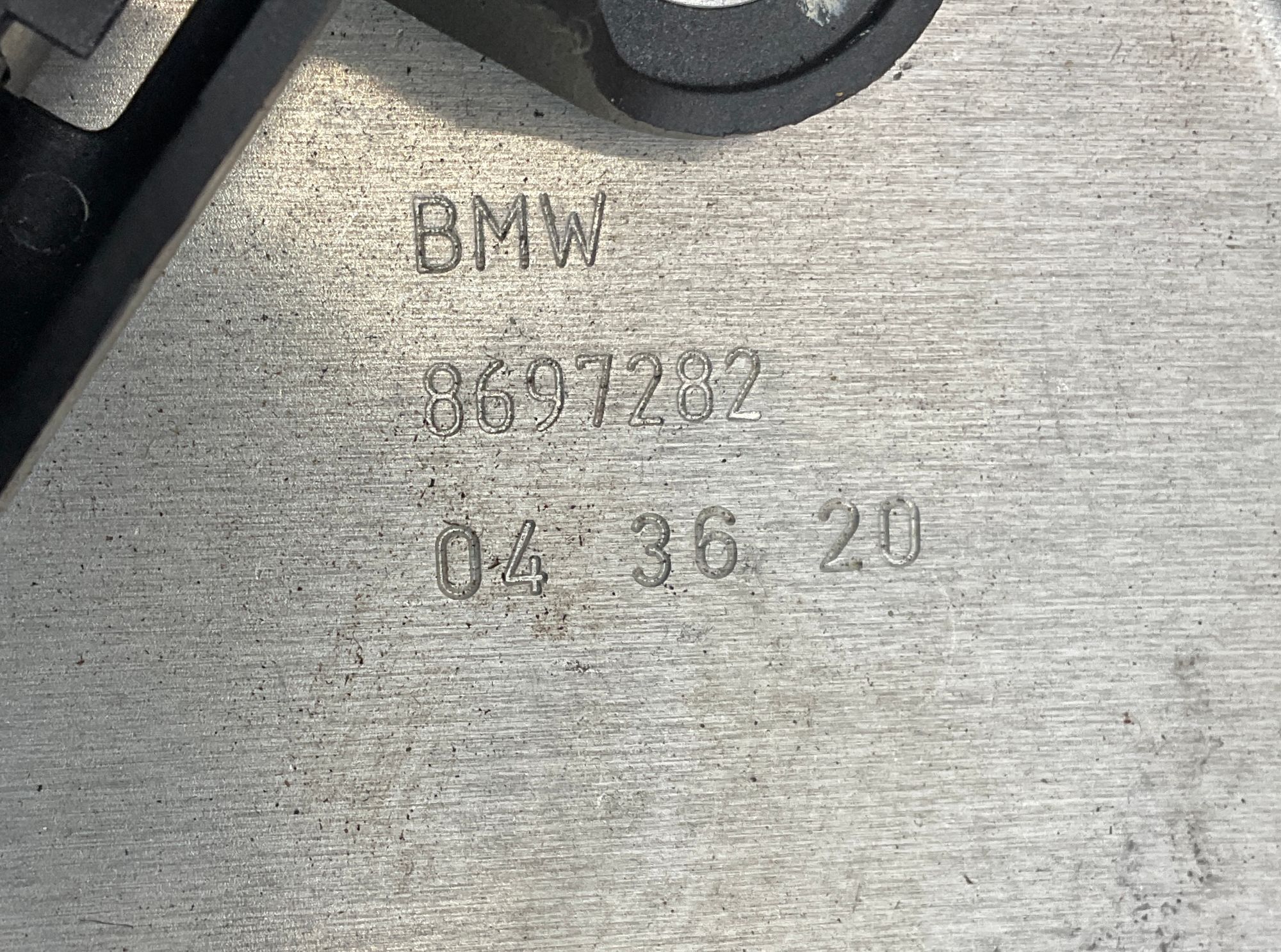 https://ycs.partsauto.market/partsauto-images/thmbs/userImages/h353NjtZg3VDP19b5HMt7LlpbQ93/part/43a75cb5-8bbd-49d6-900b-d7ac4ab63d3b_1745913946638.jpg