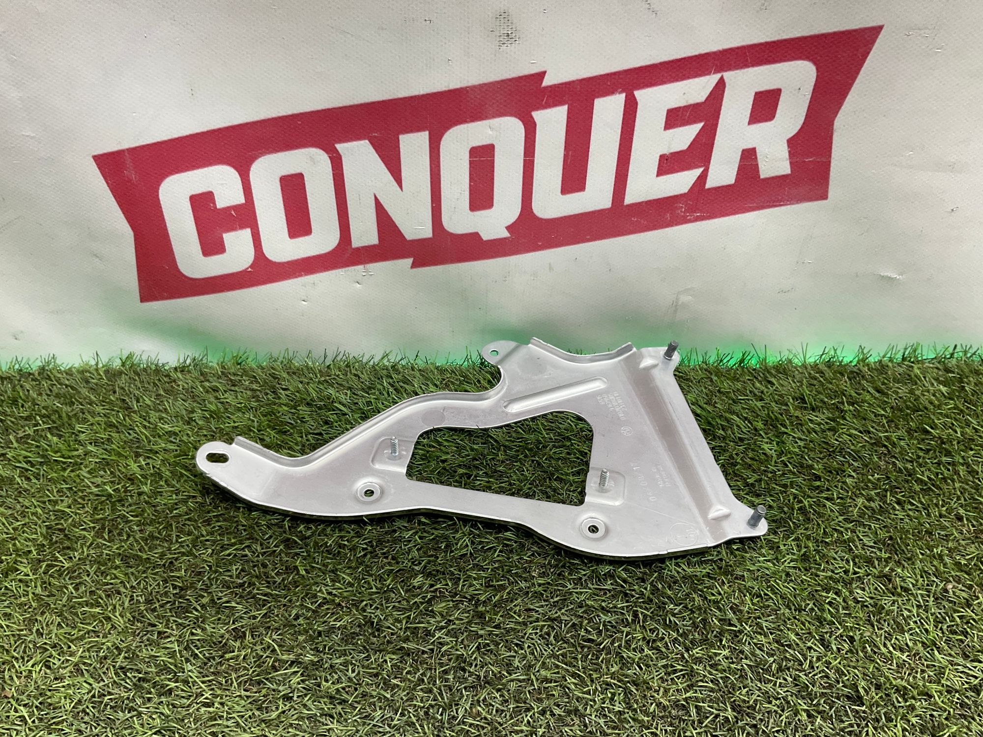 Кронштейн ТВ модуля BMW 5 серия, G30/G31 рестайлинг, 500 рублей, Москва