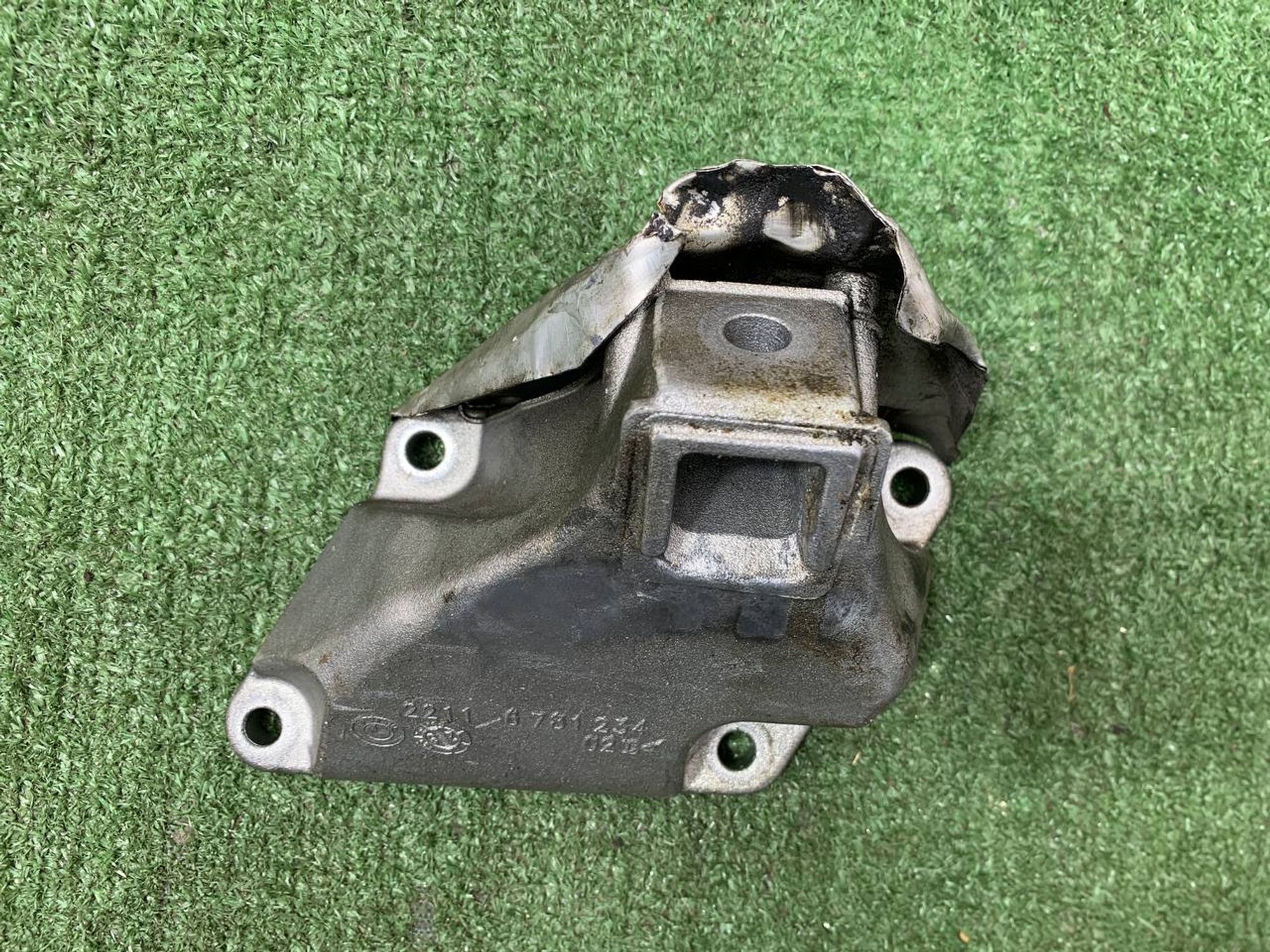 Кронштейн двигателя правый N20 BMW 5 F10 F11 F18, 2500 рублей, Москва