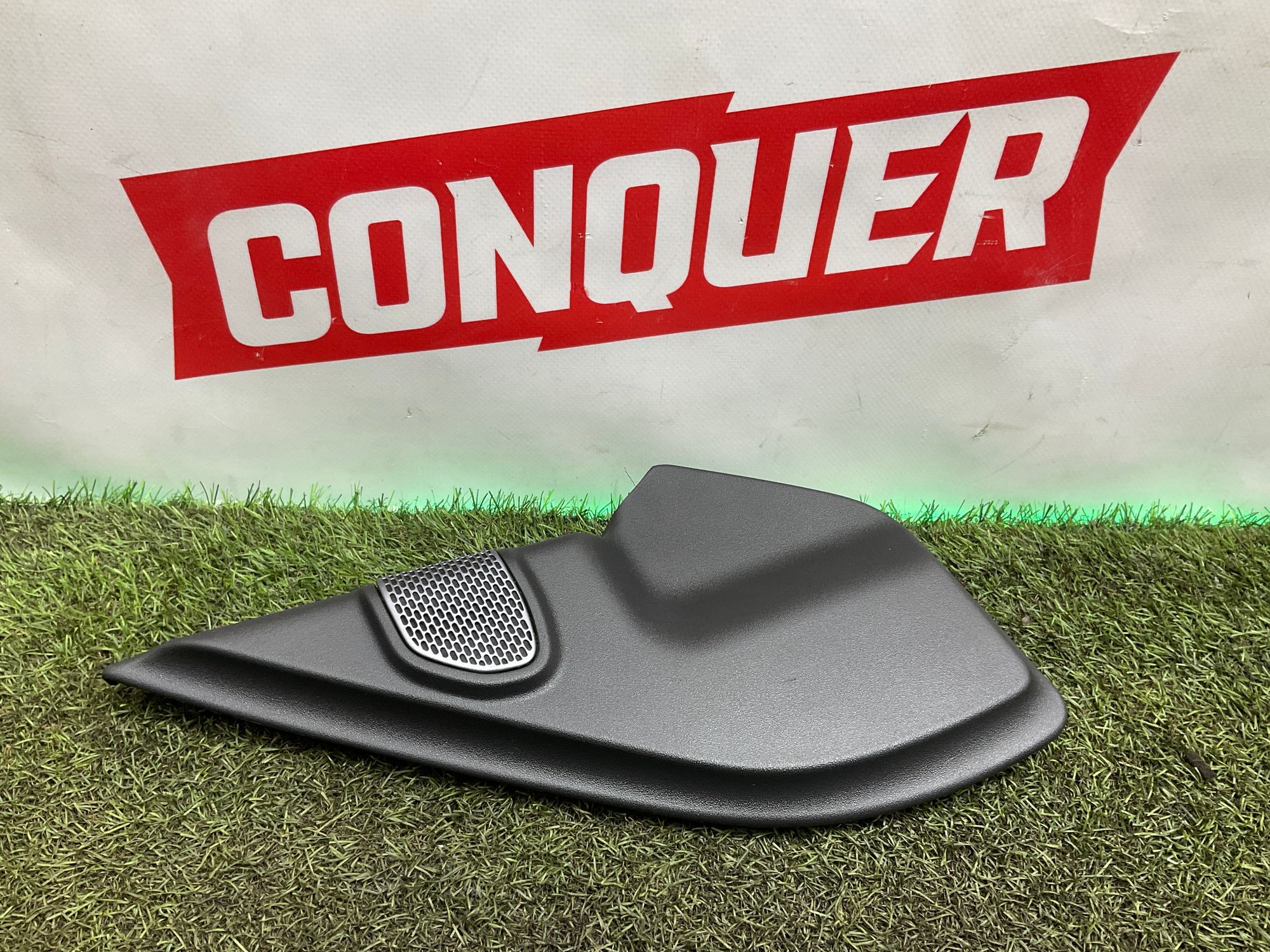 Накладка двери внутренняя правая Land Rover Defender II 2023, 4500 рублей, Москва