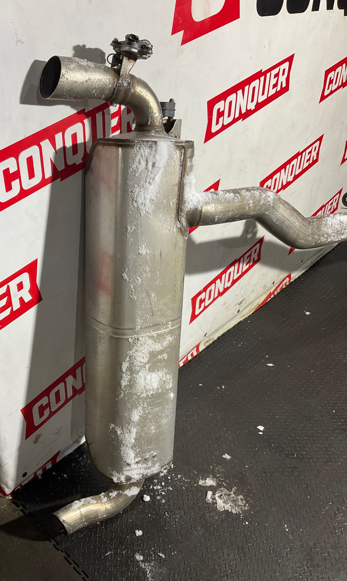 https://ycs.partsauto.market/partsauto-images/thmbs/userImages/h353NjtZg3VDP19b5HMt7LlpbQ93/part/449ee75c-1ef8-4fa9-9e07-8447eded2eae_1733923597516.jpg
