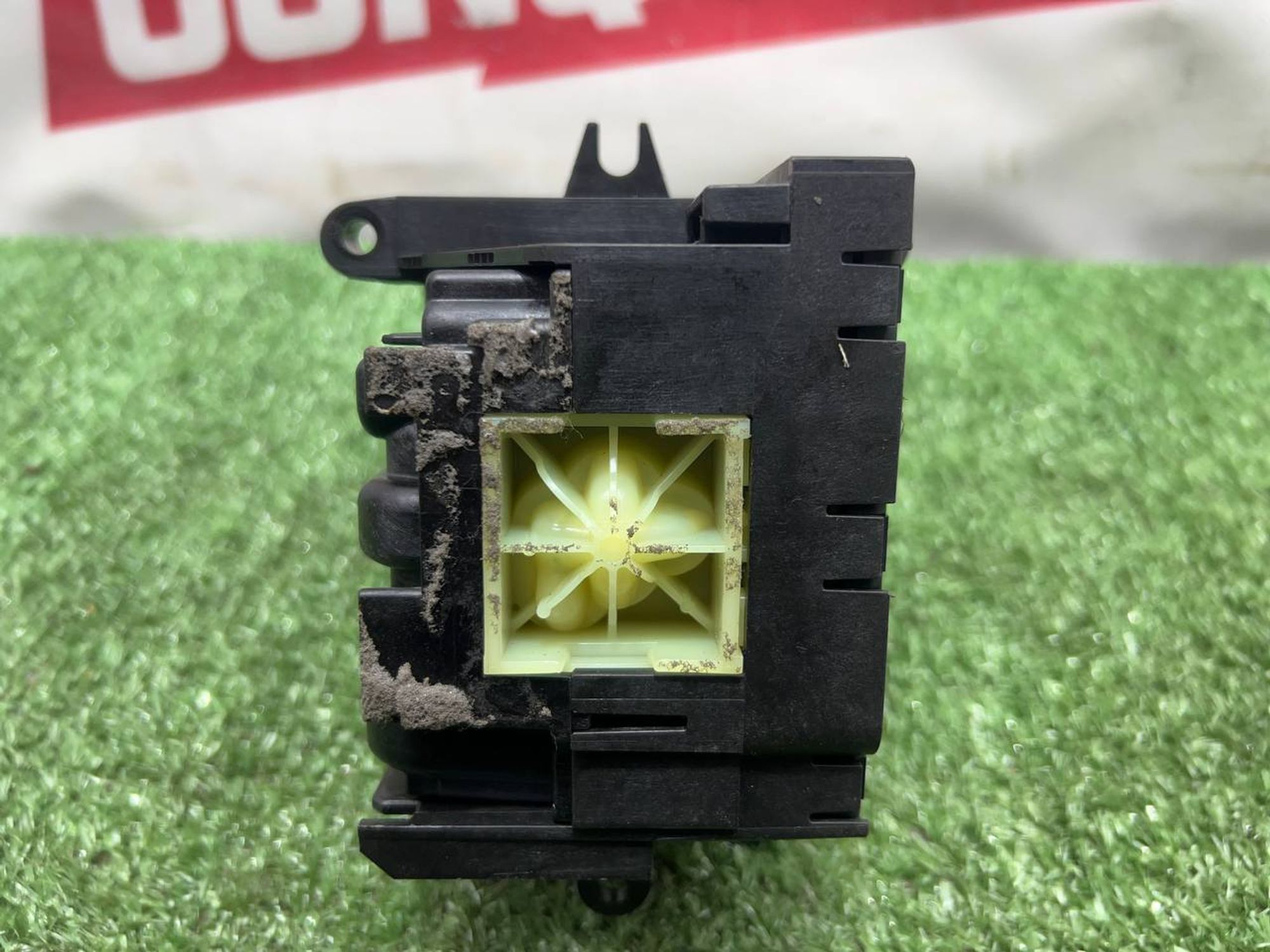 https://ycs.partsauto.market/partsauto-images/thmbs/userImages/h353NjtZg3VDP19b5HMt7LlpbQ93/part/44d91027-e51d-47ab-9a0c-5c9fca7593c5_1730274507633.jpg