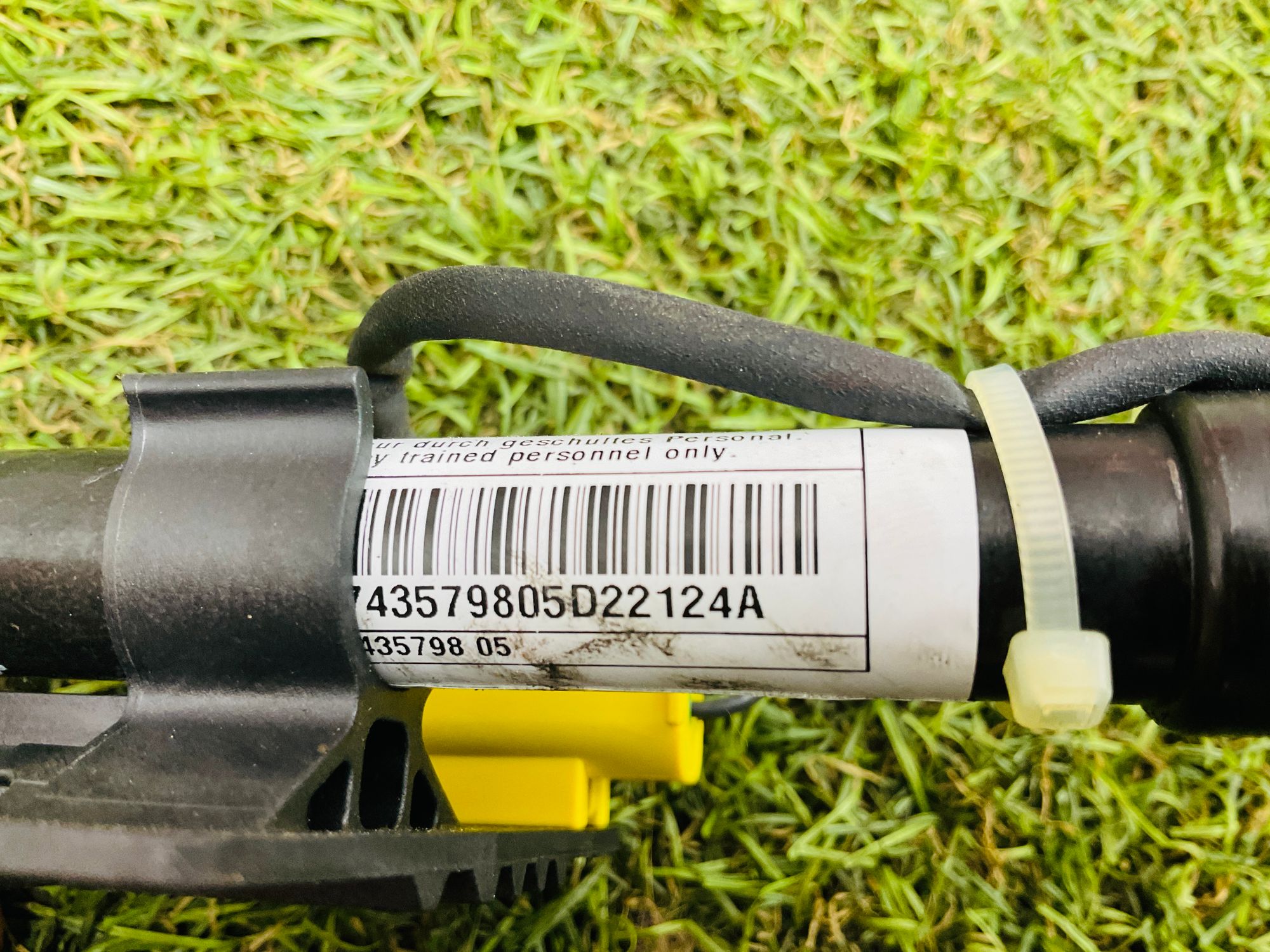 https://ycs.partsauto.market/partsauto-images/thmbs/userImages/h353NjtZg3VDP19b5HMt7LlpbQ93/part/44f341e9-fb1e-462f-9d8e-4e81d616975d_1779264066643.jpg
