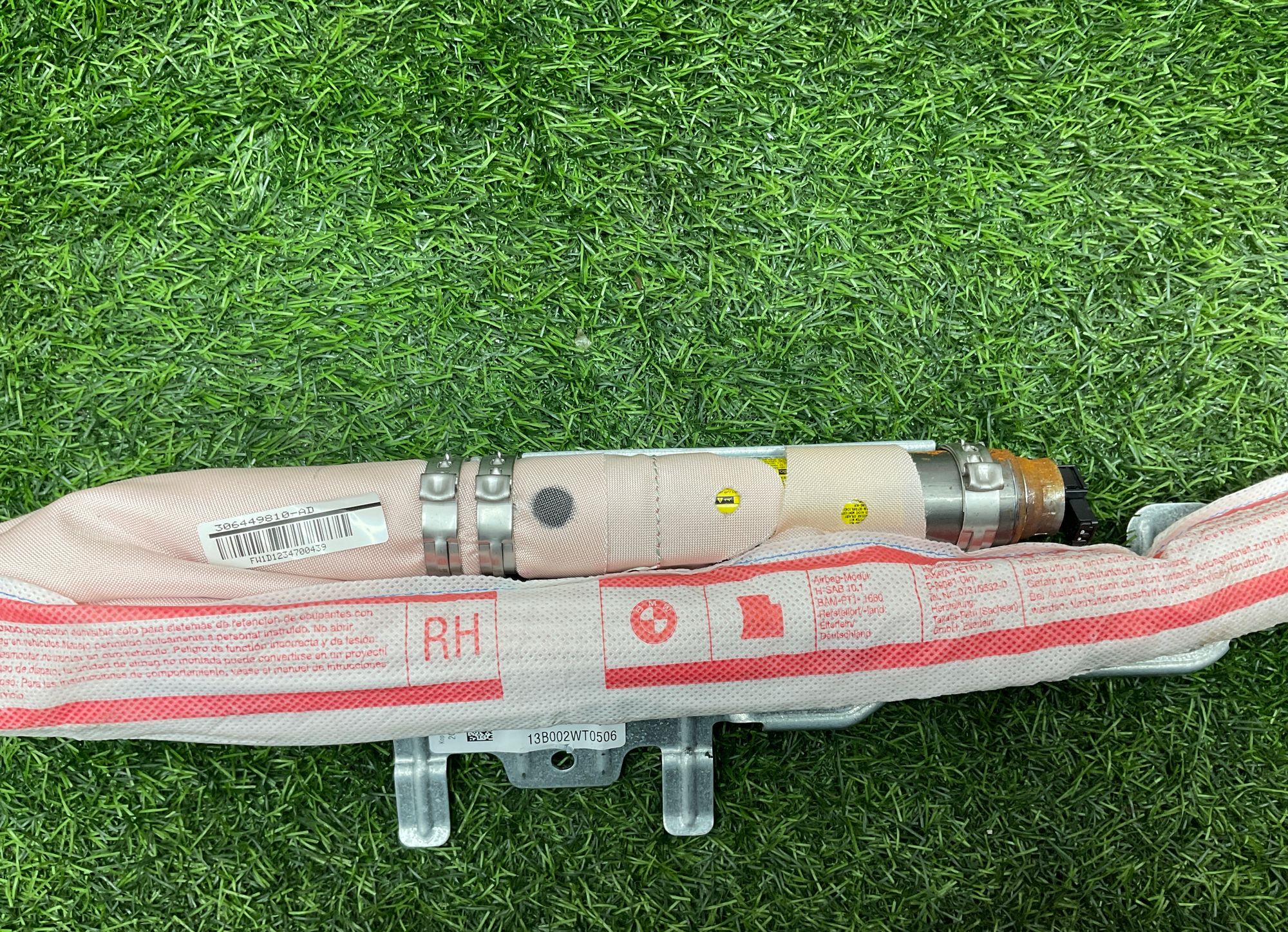 https://ycs.partsauto.market/partsauto-images/thmbs/userImages/h353NjtZg3VDP19b5HMt7LlpbQ93/part/45219144-c8dc-4fff-b51b-42c057b4839d_1736241394875.jpg