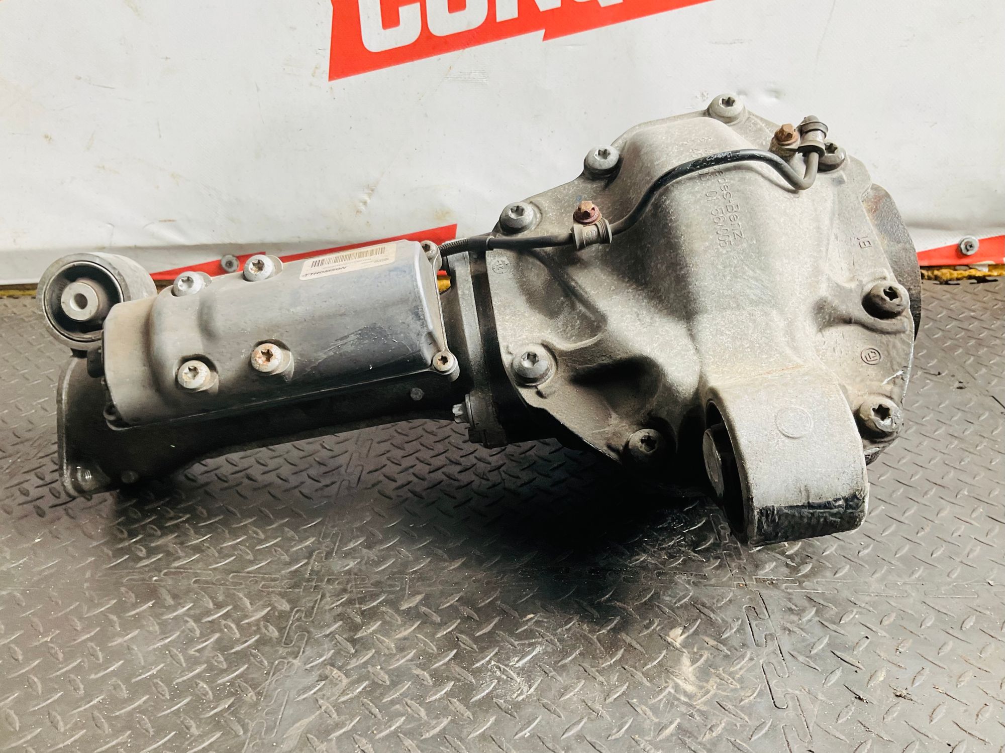 https://ycs.partsauto.market/partsauto-images/thmbs/userImages/h353NjtZg3VDP19b5HMt7LlpbQ93/part/45cac9b6-b2fc-4562-991d-7f5e6b858549_1788952911954.jpg