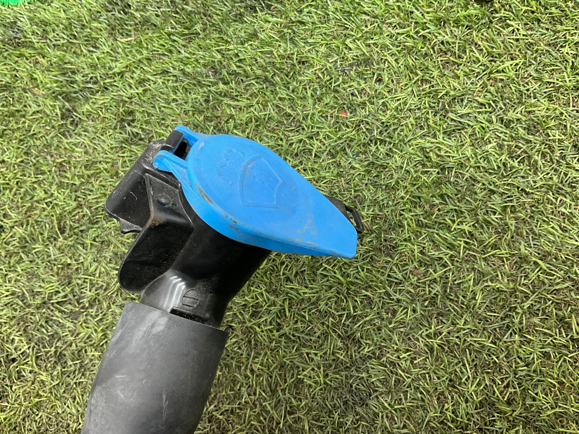 Заливная трубка бачка стеклоомывателя Land Rover Defender II 2022, 3000 рублей, Москва