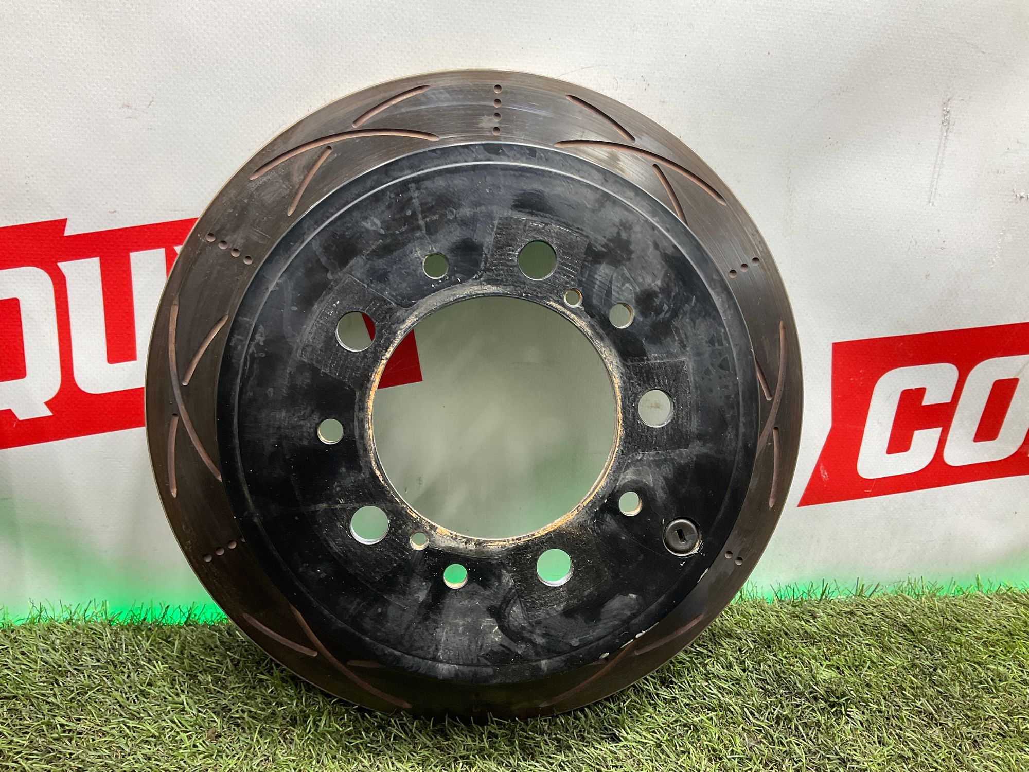 Диски тормозные задние Toyota Land Cruiser 200 рестайлинг 2 (2015—2023) 2017, 8000 рублей, Москва