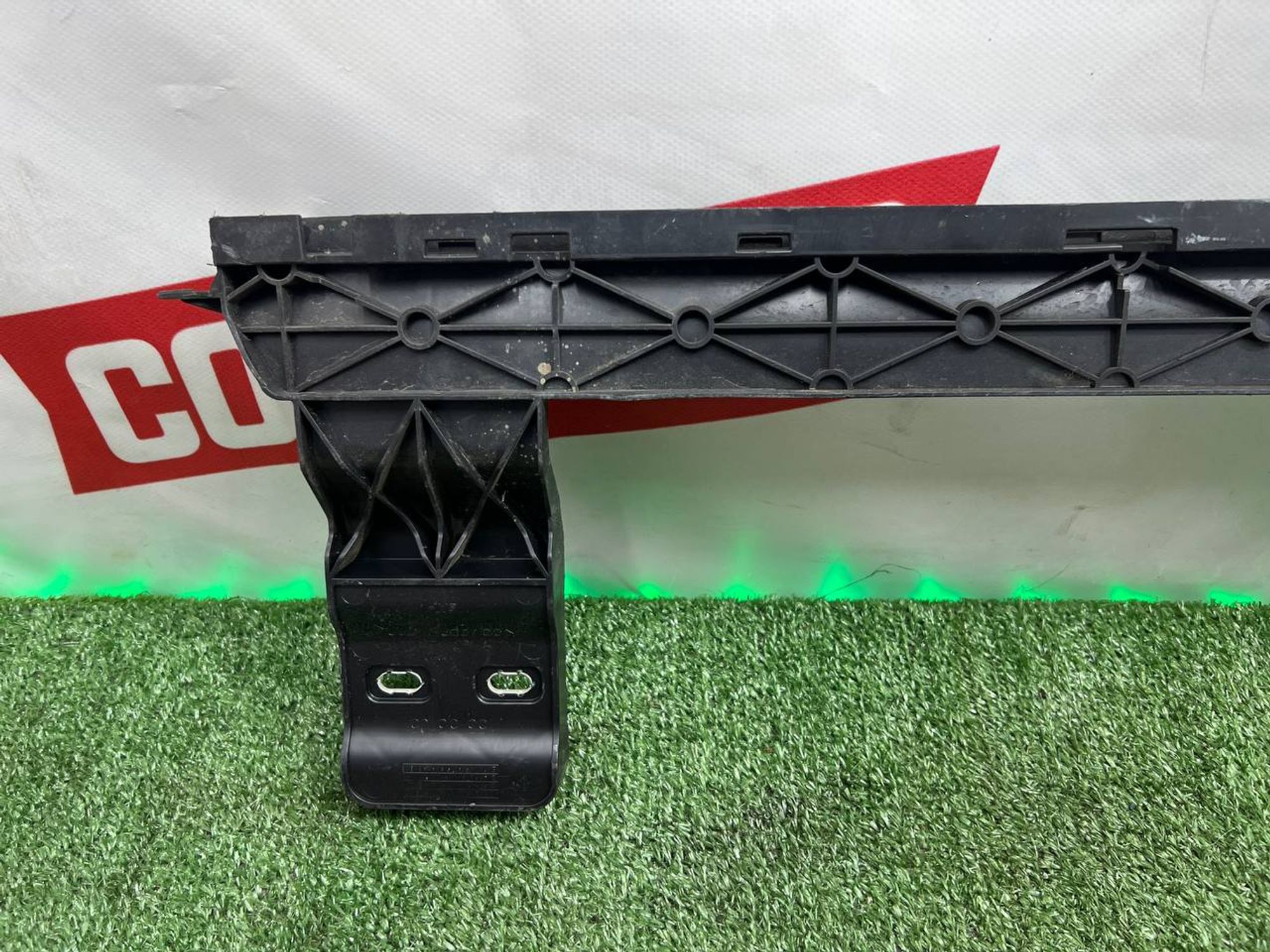 https://ycs.partsauto.market/partsauto-images/thmbs/userImages/h353NjtZg3VDP19b5HMt7LlpbQ93/part/469dee8e-069c-4a86-9220-01da649a954d_1732204371527.jpg