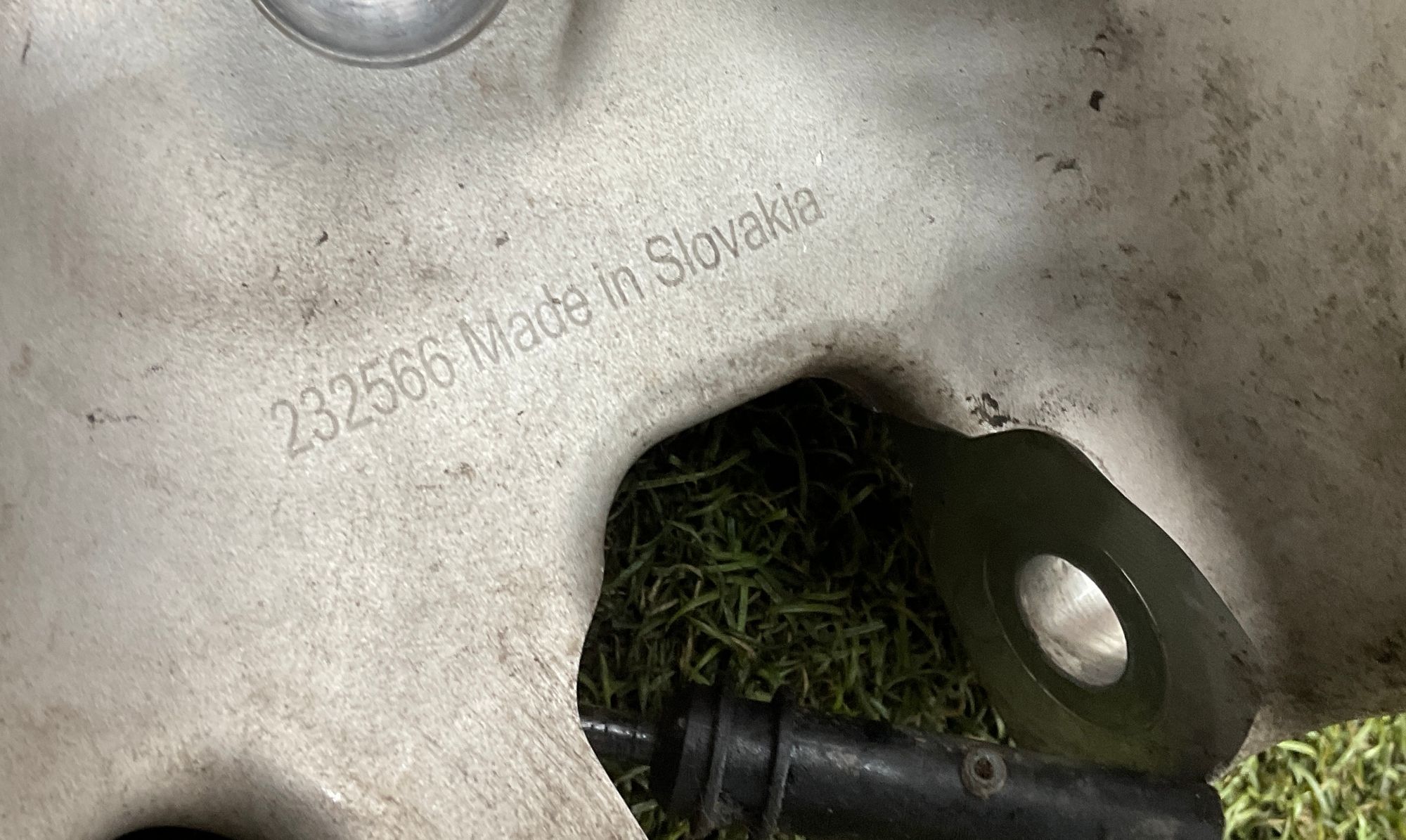 https://ycs.partsauto.market/partsauto-images/thmbs/userImages/h353NjtZg3VDP19b5HMt7LlpbQ93/part/47005a91-3b83-4c00-b3fa-658a99310c8e_1779955290940.jpg