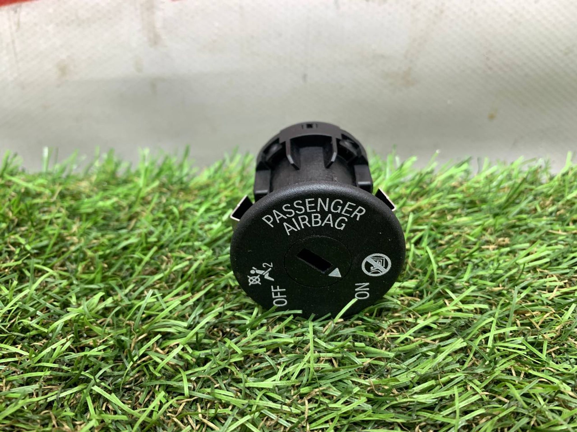 https://ycs.partsauto.market/partsauto-images/thmbs/userImages/h353NjtZg3VDP19b5HMt7LlpbQ93/part/4703aaf7-a3ae-4b06-ac87-2e69e83dd769_1713952093279.jpg