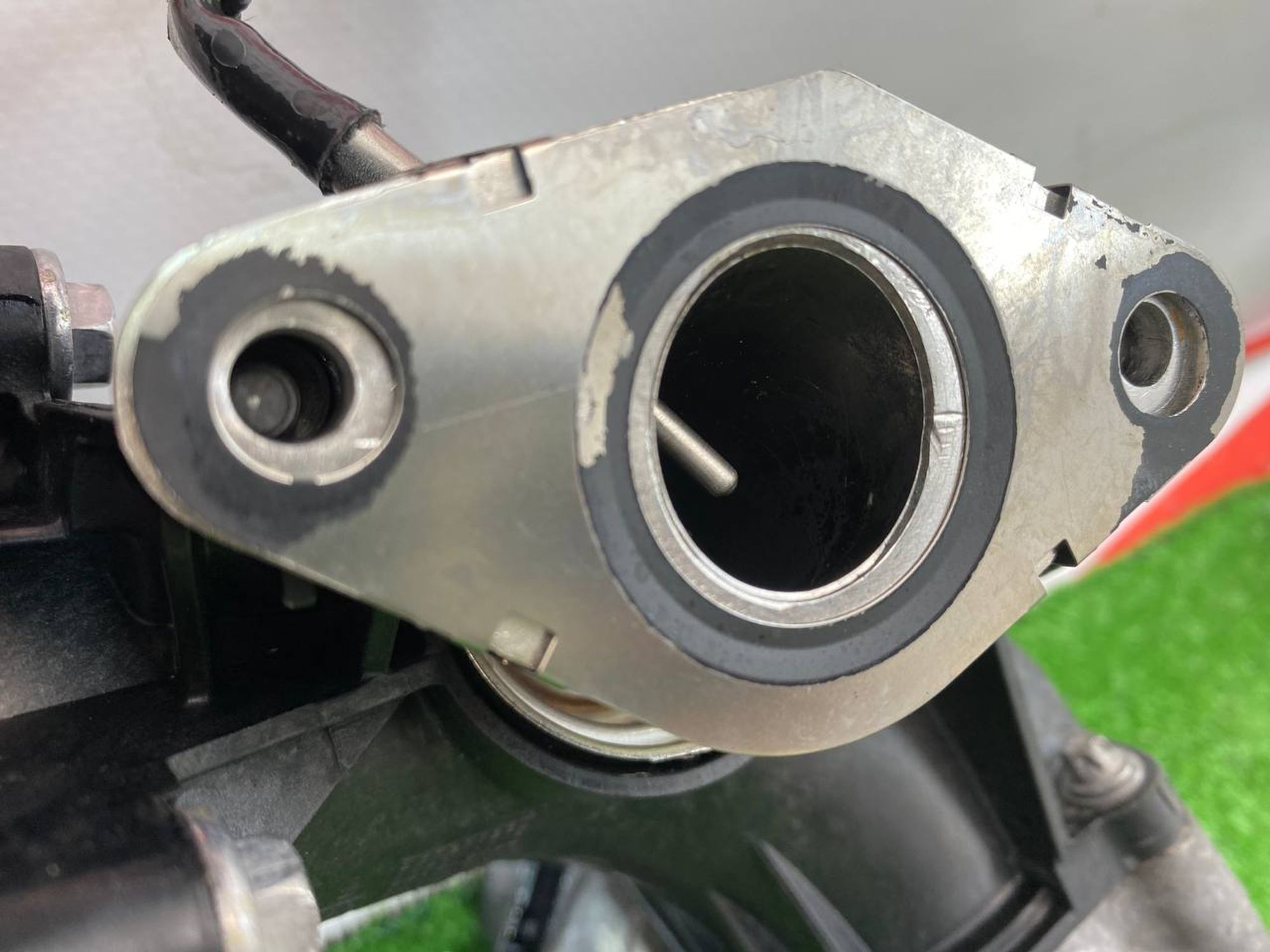 https://ycs.partsauto.market/partsauto-images/thmbs/userImages/h353NjtZg3VDP19b5HMt7LlpbQ93/part/47573387-449a-4f7a-a765-aaed06b6e5bf_1748682493308.jpg
