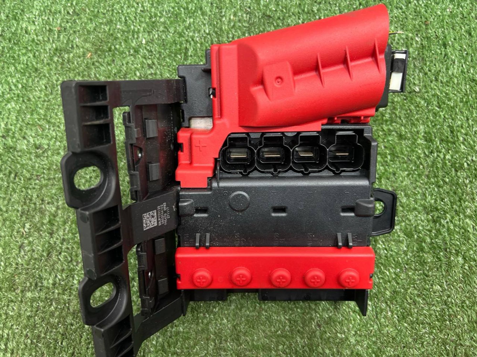 https://ycs.partsauto.market/partsauto-images/thmbs/userImages/h353NjtZg3VDP19b5HMt7LlpbQ93/part/4759db87-ef92-4187-8137-0e3aeeb16e63_1731062409070.jpg