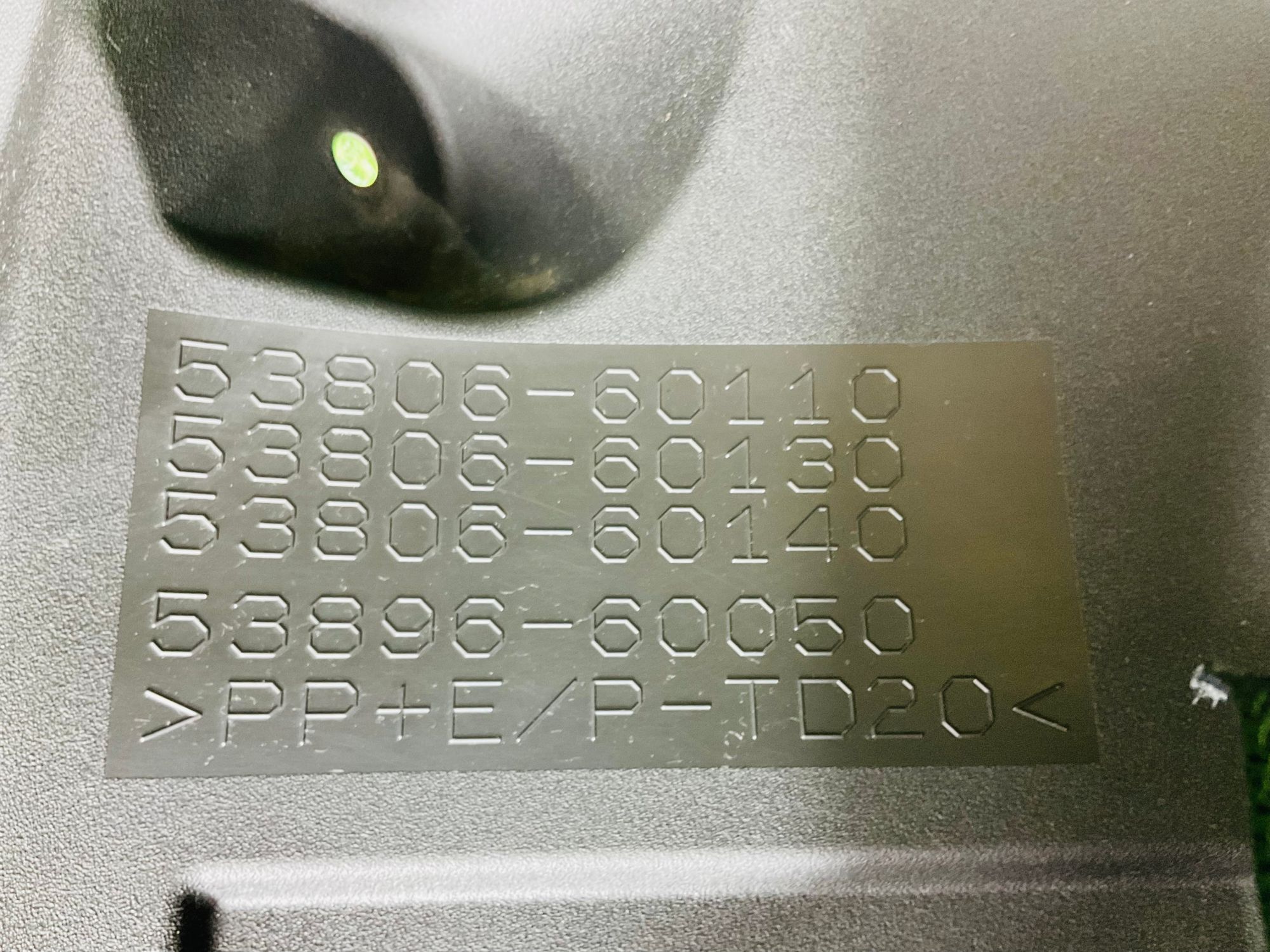 https://ycs.partsauto.market/partsauto-images/thmbs/userImages/h353NjtZg3VDP19b5HMt7LlpbQ93/part/475d0020-9f29-4aab-a781-d1302b2fdc11_1780929880738.jpg