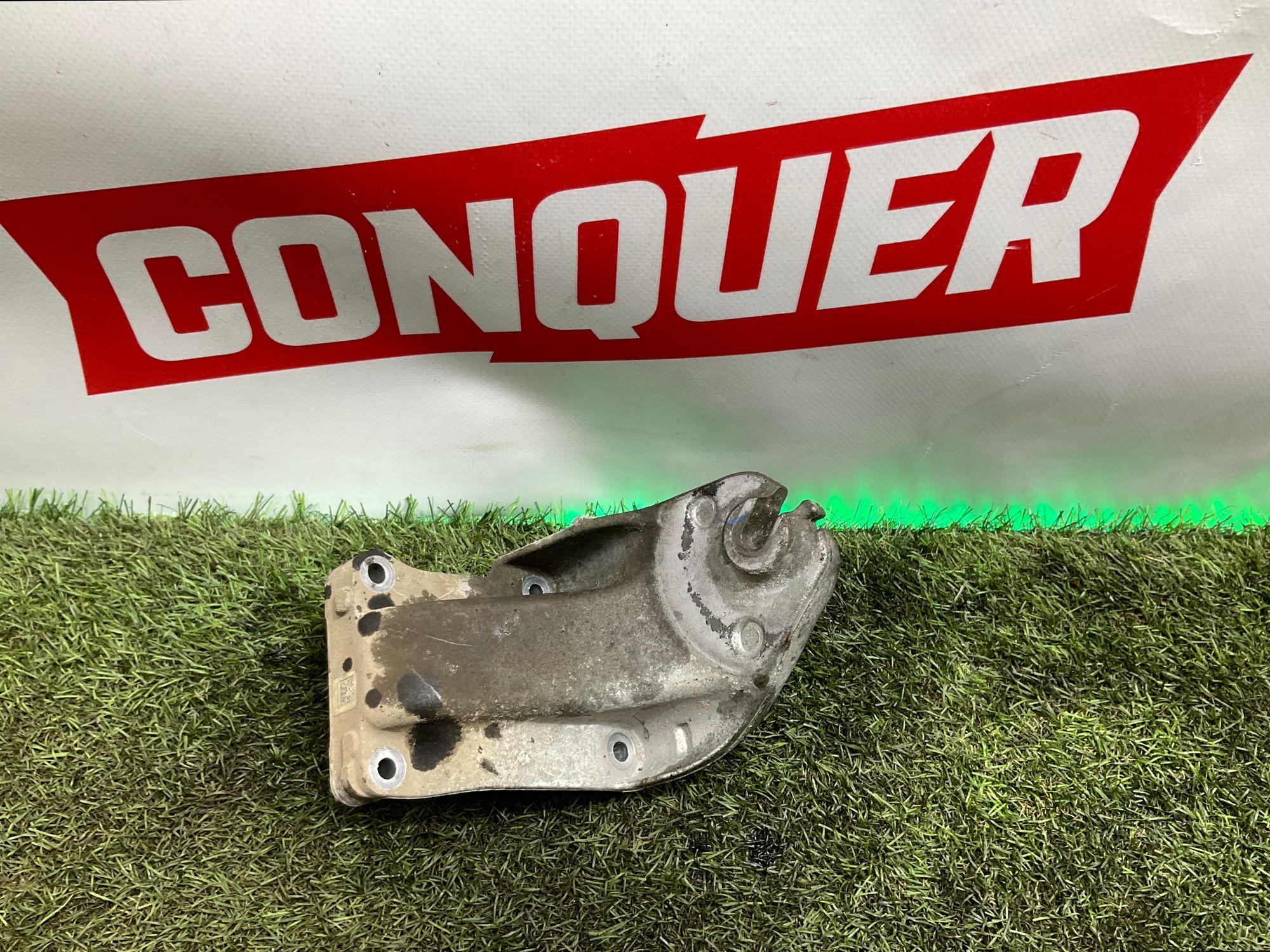 Кронштейн двигателя левый 654920 Mercedes-Benz E-Класс W213/S213/C238/A238 (2016—2023) 2020, 3000 рублей, Москва