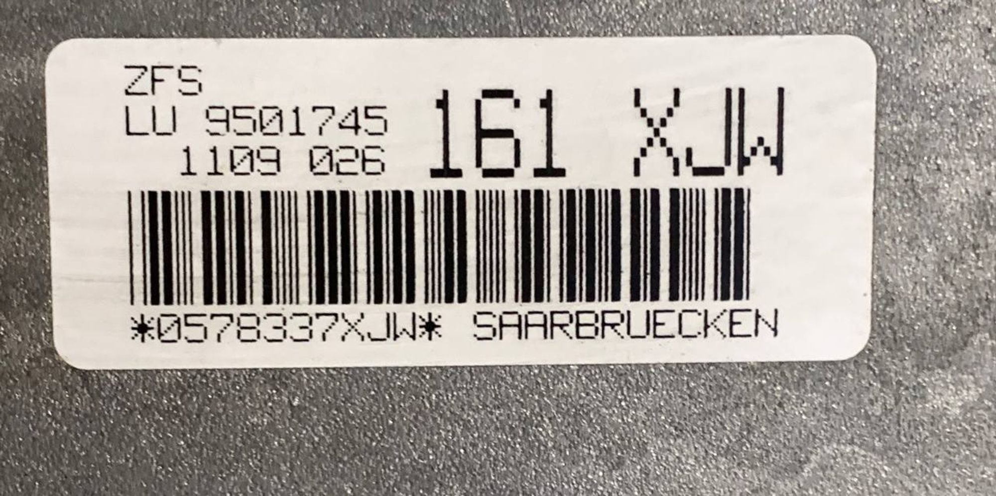 https://ycs.partsauto.market/partsauto-images/thmbs/userImages/h353NjtZg3VDP19b5HMt7LlpbQ93/part/47fe803d-2feb-4a8d-bd20-00897fa0bfb8_1733144442662.jpg