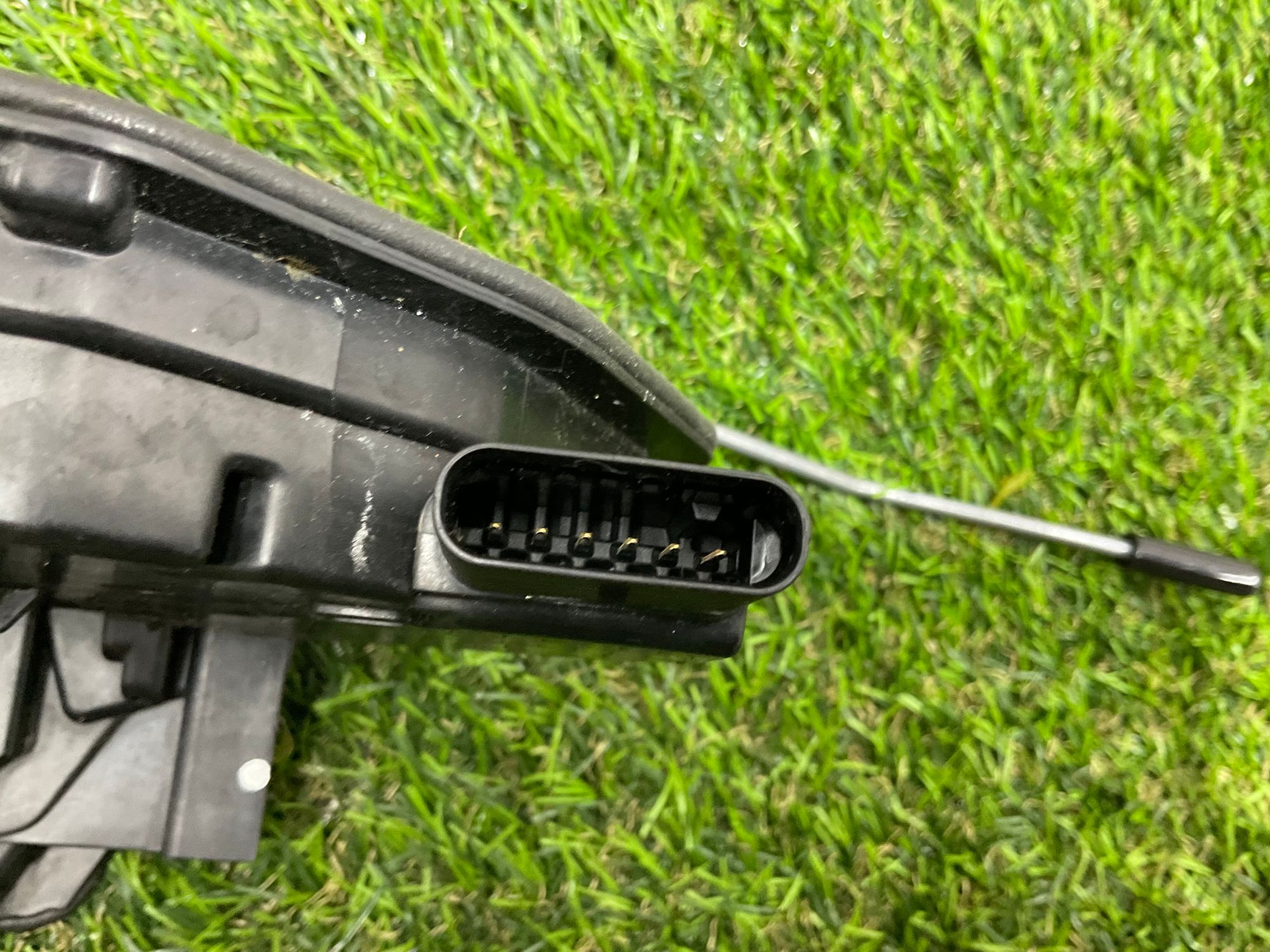 https://ycs.partsauto.market/partsauto-images/thmbs/userImages/h353NjtZg3VDP19b5HMt7LlpbQ93/part/481190db-8254-4248-adcc-870df32719ba_1781530537291.jpg