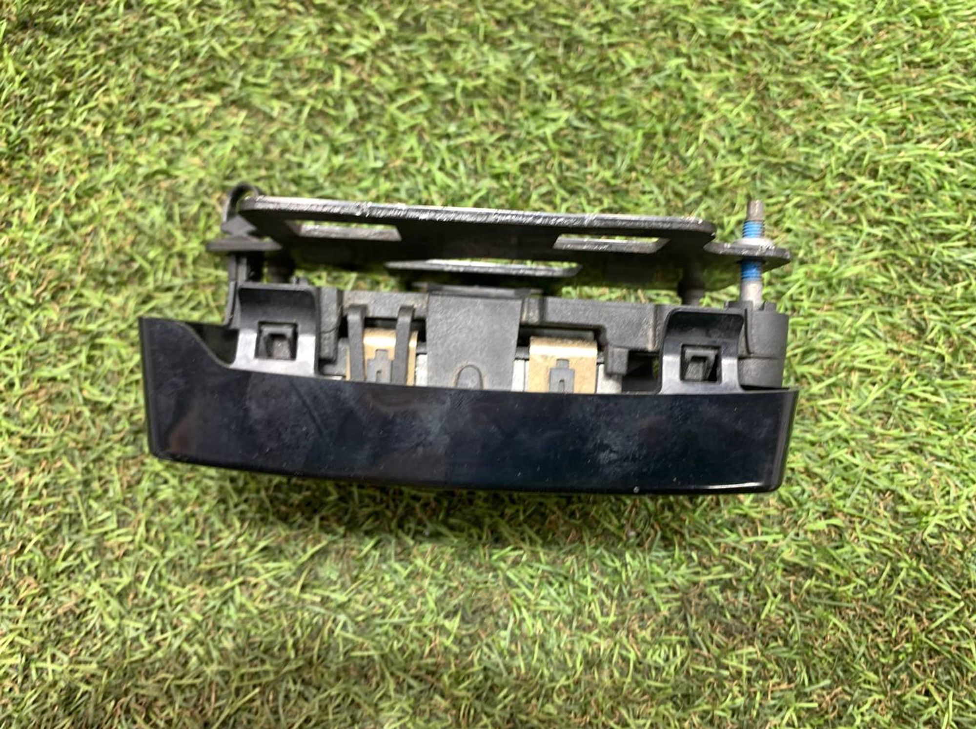 https://ycs.partsauto.market/partsauto-images/thmbs/userImages/h353NjtZg3VDP19b5HMt7LlpbQ93/part/48a4f892-9e1c-4c85-b447-13f4c5054172_1718455719037.jpg