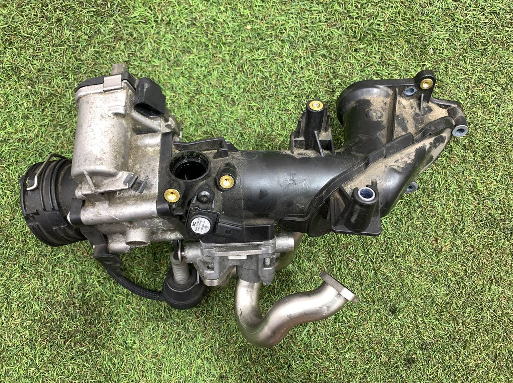 https://ycs.partsauto.market/partsauto-images/thmbs/userImages/h353NjtZg3VDP19b5HMt7LlpbQ93/part/48cf1f10-eb69-4ea9-a23d-ee35b917cc56_1718803638555.jpg