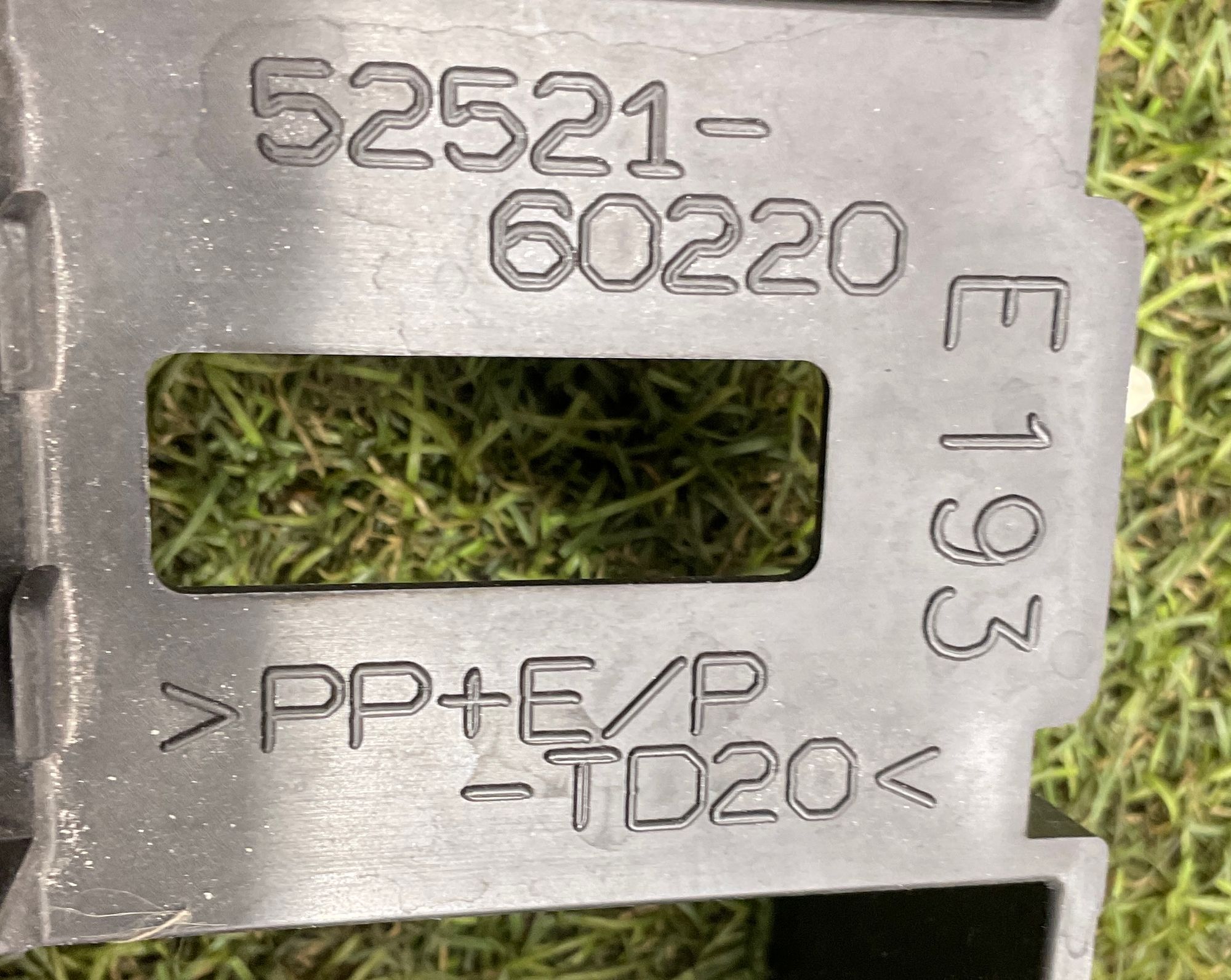 https://ycs.partsauto.market/partsauto-images/thmbs/userImages/h353NjtZg3VDP19b5HMt7LlpbQ93/part/48e67eaa-f875-4252-8052-fffa30111764_1779720293197.jpg