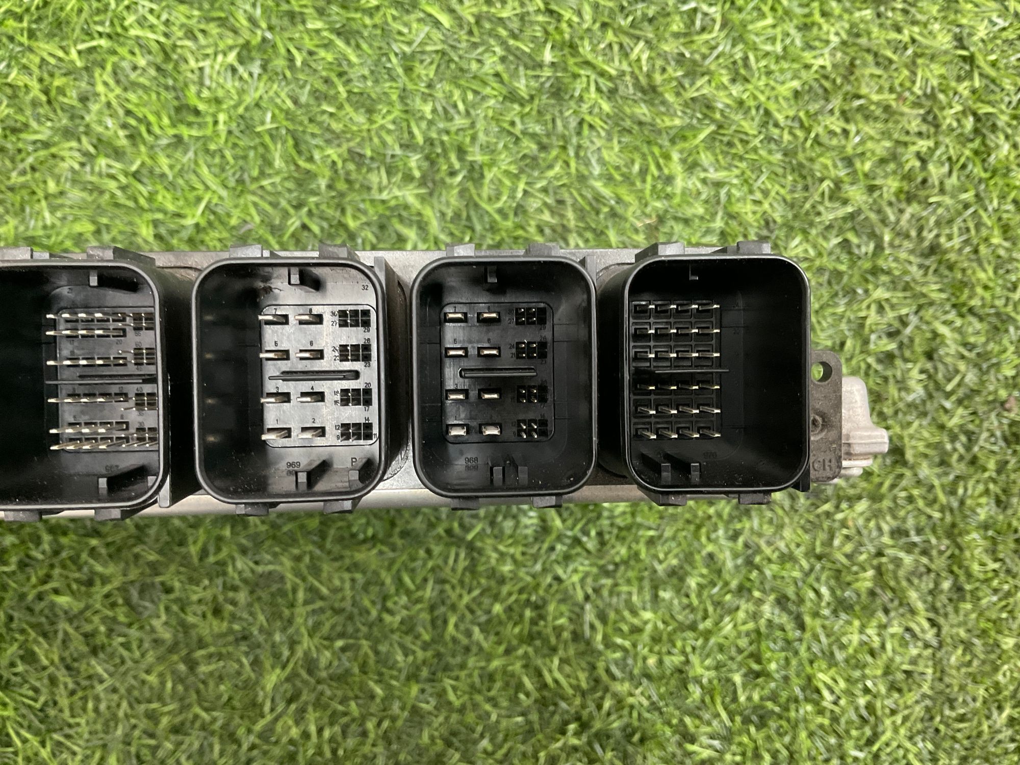 https://ycs.partsauto.market/partsauto-images/thmbs/userImages/h353NjtZg3VDP19b5HMt7LlpbQ93/part/49201a1b-8f50-4f27-b26d-e932ef02be07_1746517327281.jpg