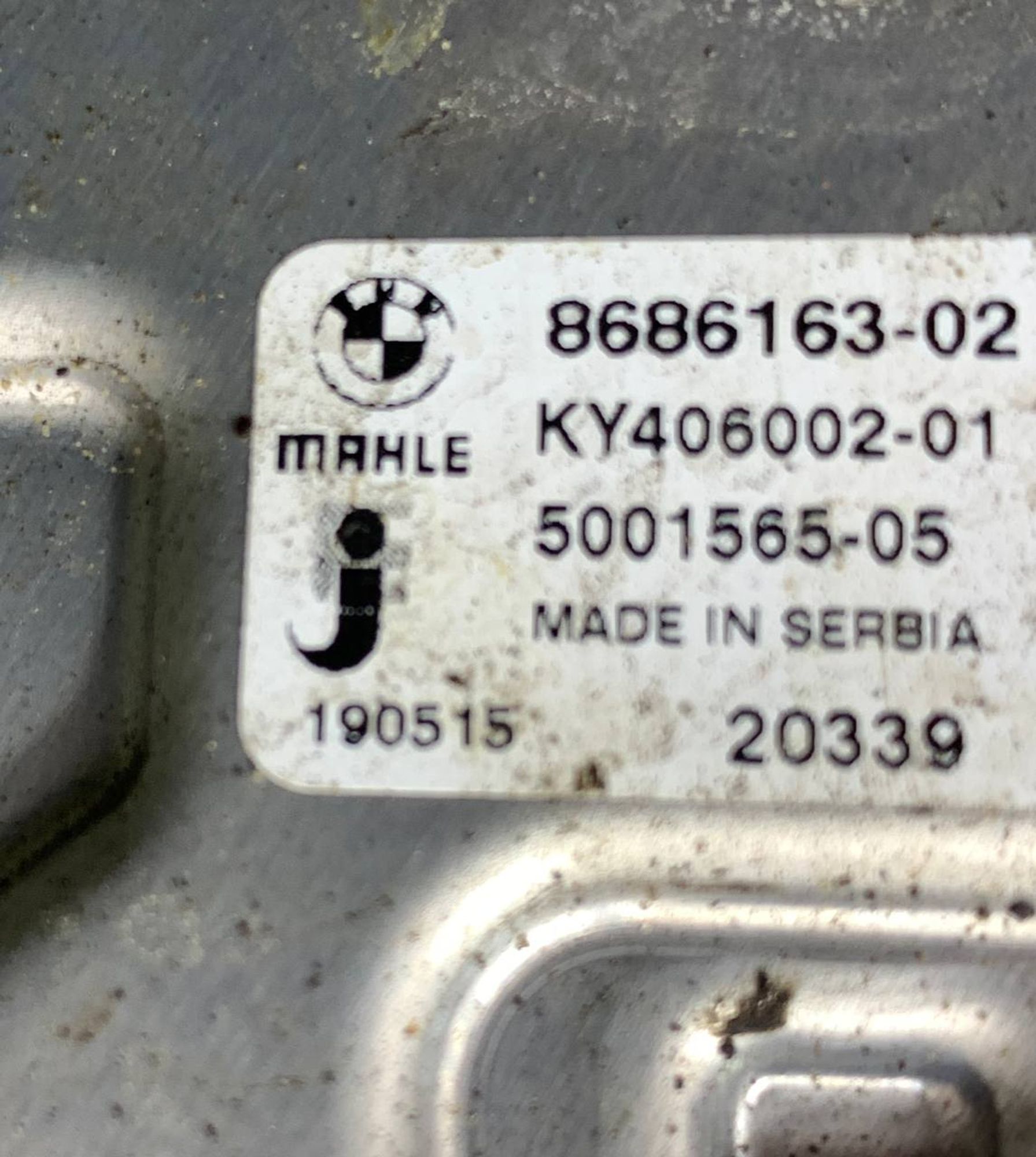 https://ycs.partsauto.market/partsauto-images/thmbs/userImages/h353NjtZg3VDP19b5HMt7LlpbQ93/part/495ef840-8a20-4bb1-8b70-0329363c8477_1717767669131.jpg