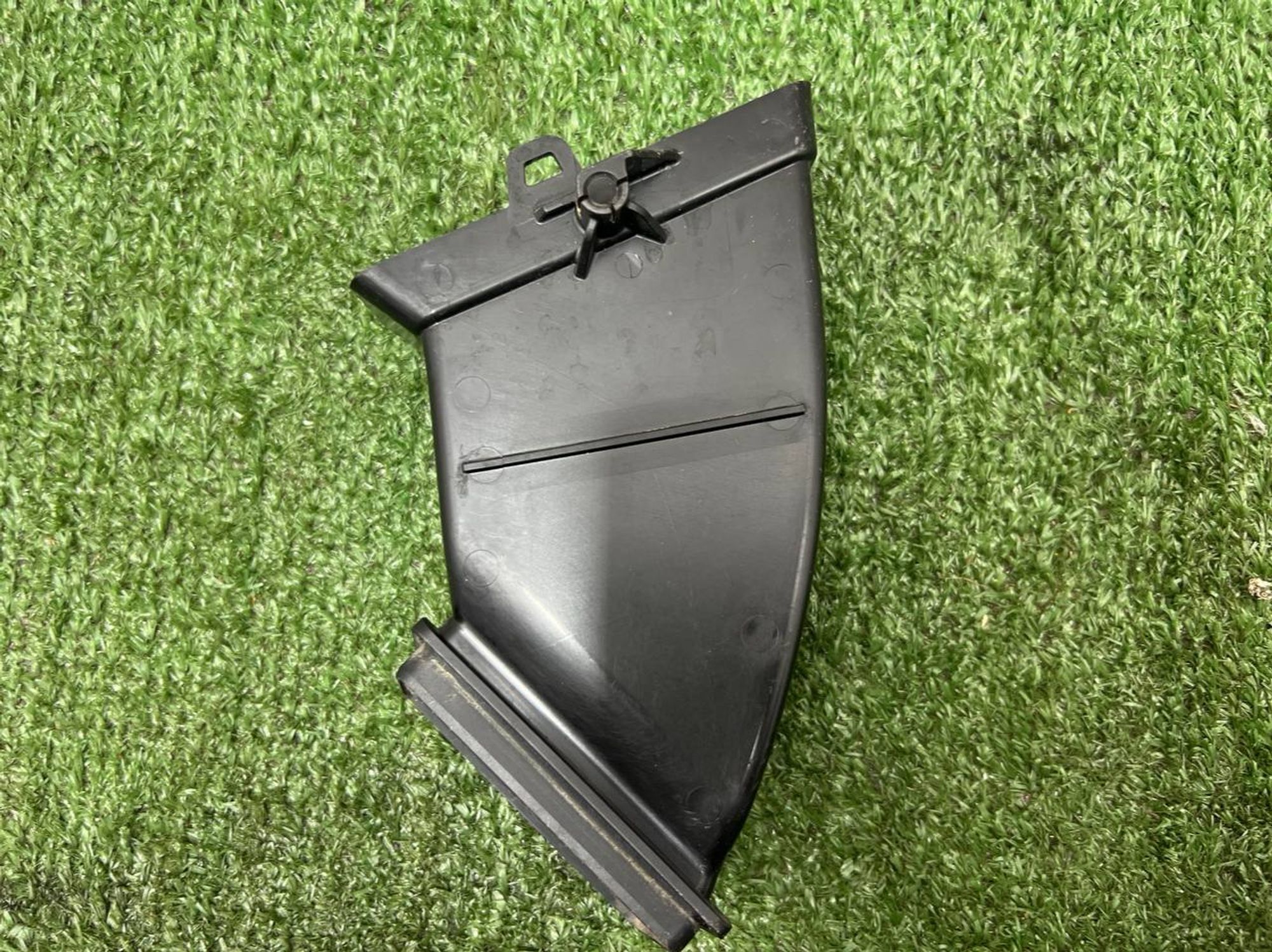 https://ycs.partsauto.market/partsauto-images/thmbs/userImages/h353NjtZg3VDP19b5HMt7LlpbQ93/part/4976c262-3311-4649-bfcf-736ea67cfab3_1730902982112.jpg