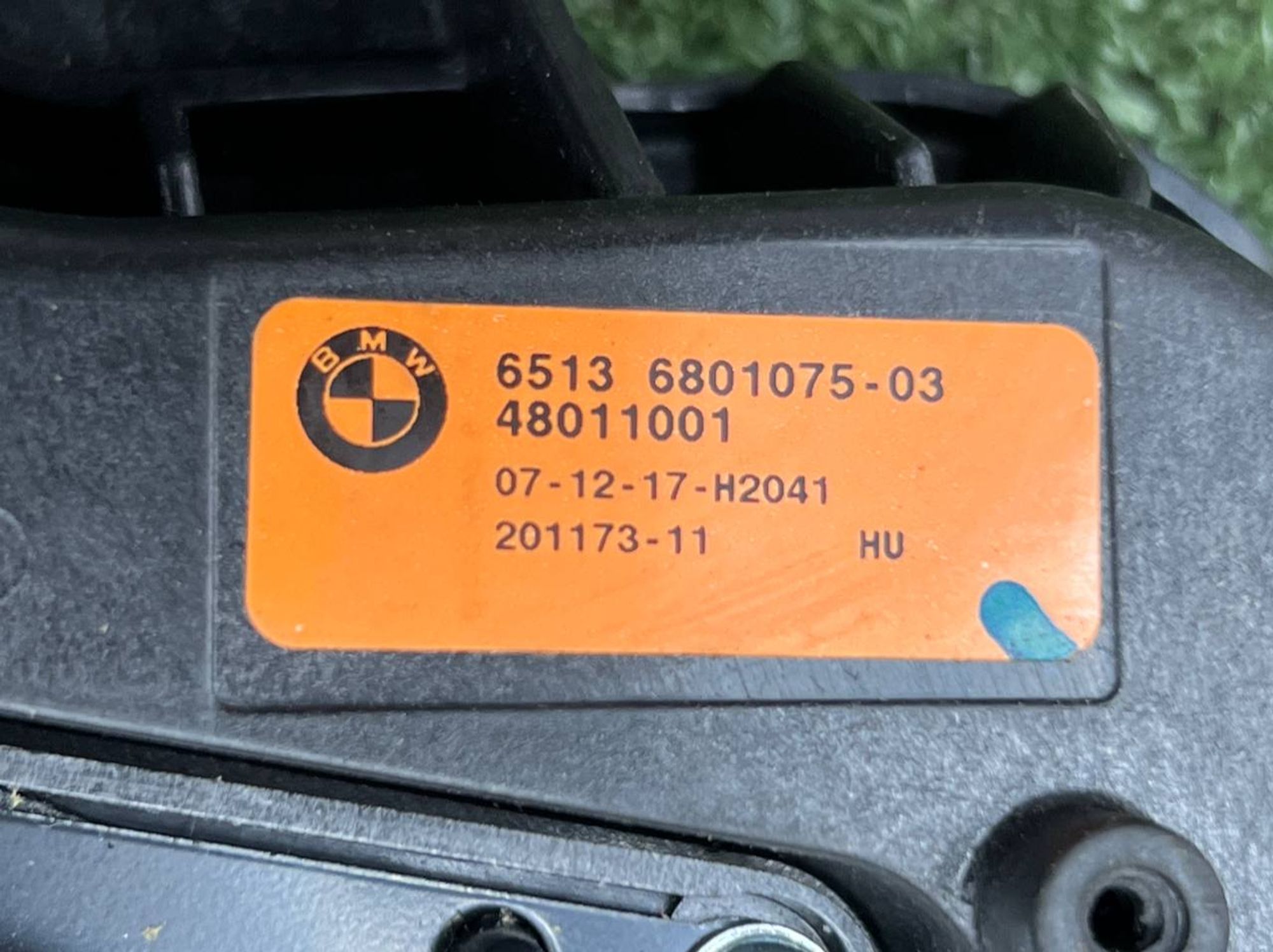 https://ycs.partsauto.market/partsauto-images/thmbs/userImages/h353NjtZg3VDP19b5HMt7LlpbQ93/part/498d0c5c-18ad-4756-a242-cd9c655c1746_1730912142838.jpg