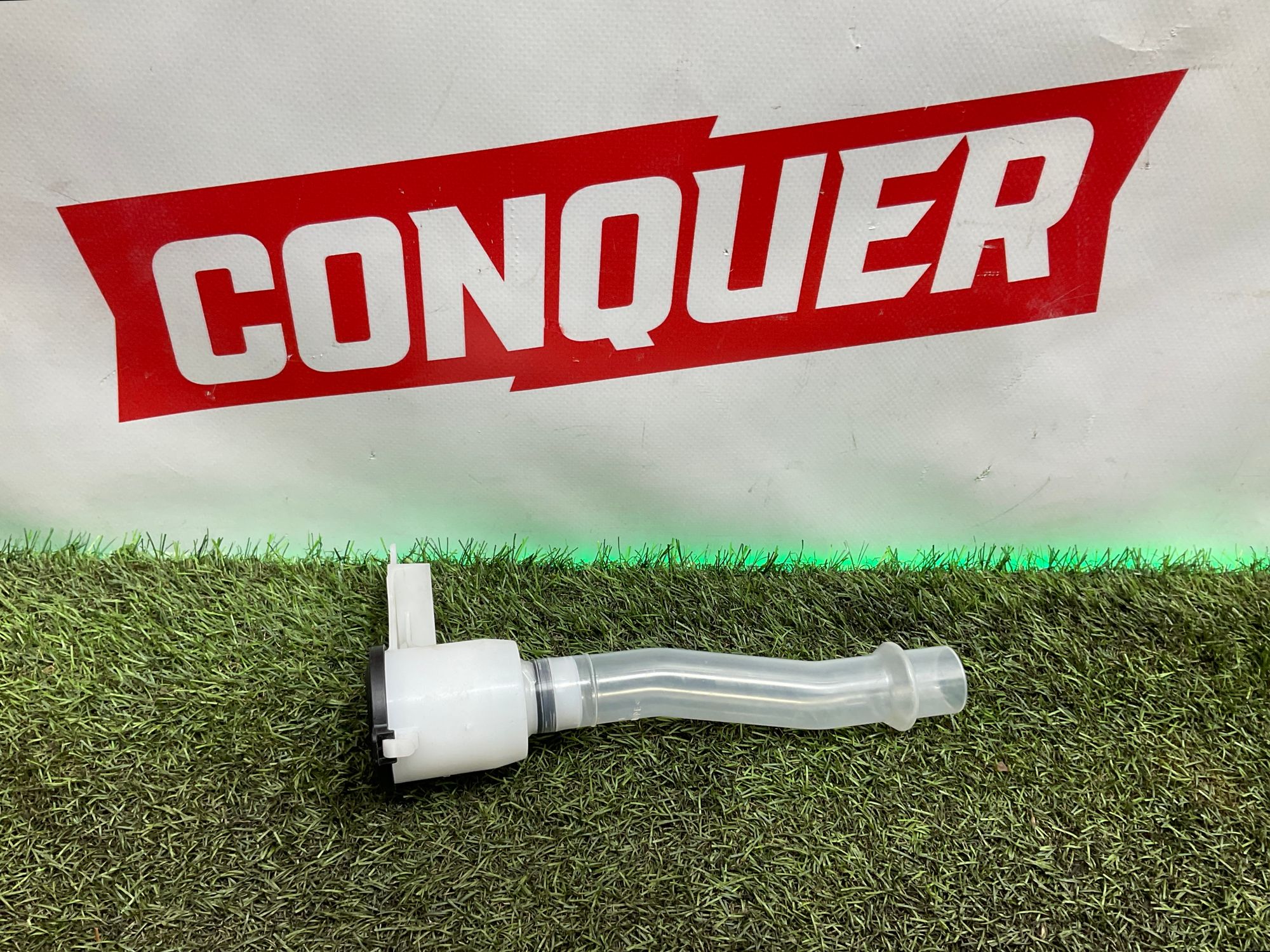 Горловина бачка омывателя Toyota Land Cruiser, 300 (2021—2023) 2022, 2000 рублей, Москва