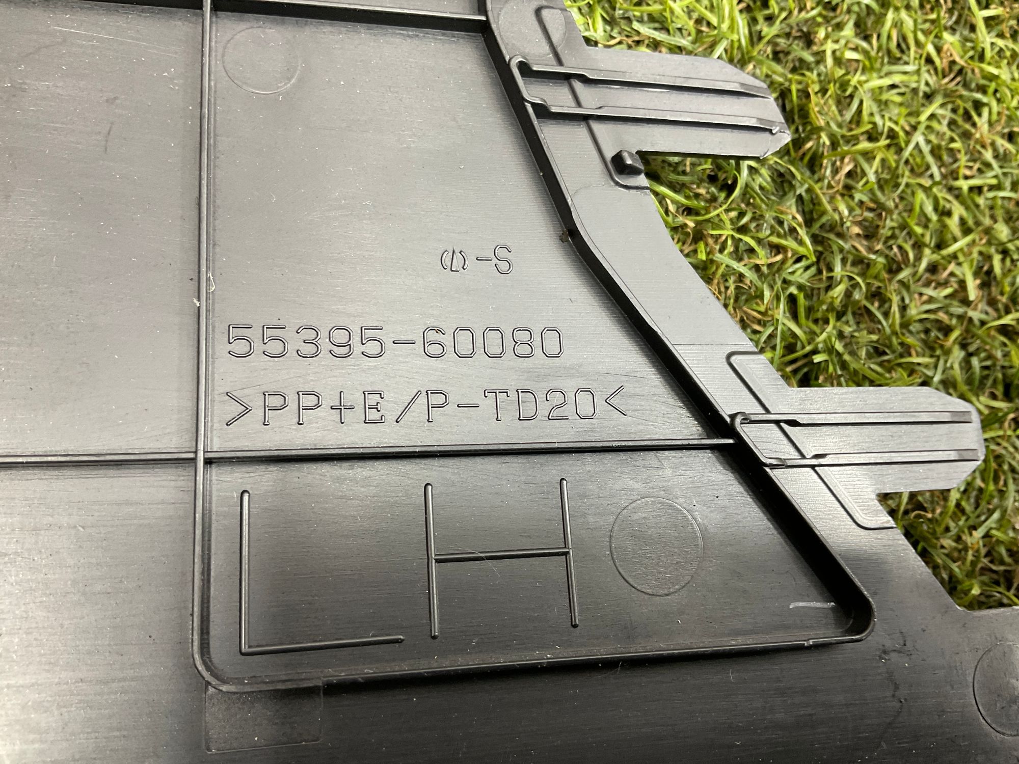 https://ycs.partsauto.market/partsauto-images/thmbs/userImages/h353NjtZg3VDP19b5HMt7LlpbQ93/part/49b0f3de-6c4f-4c6c-b988-f7a8138cb5c5_1779721139959.jpg