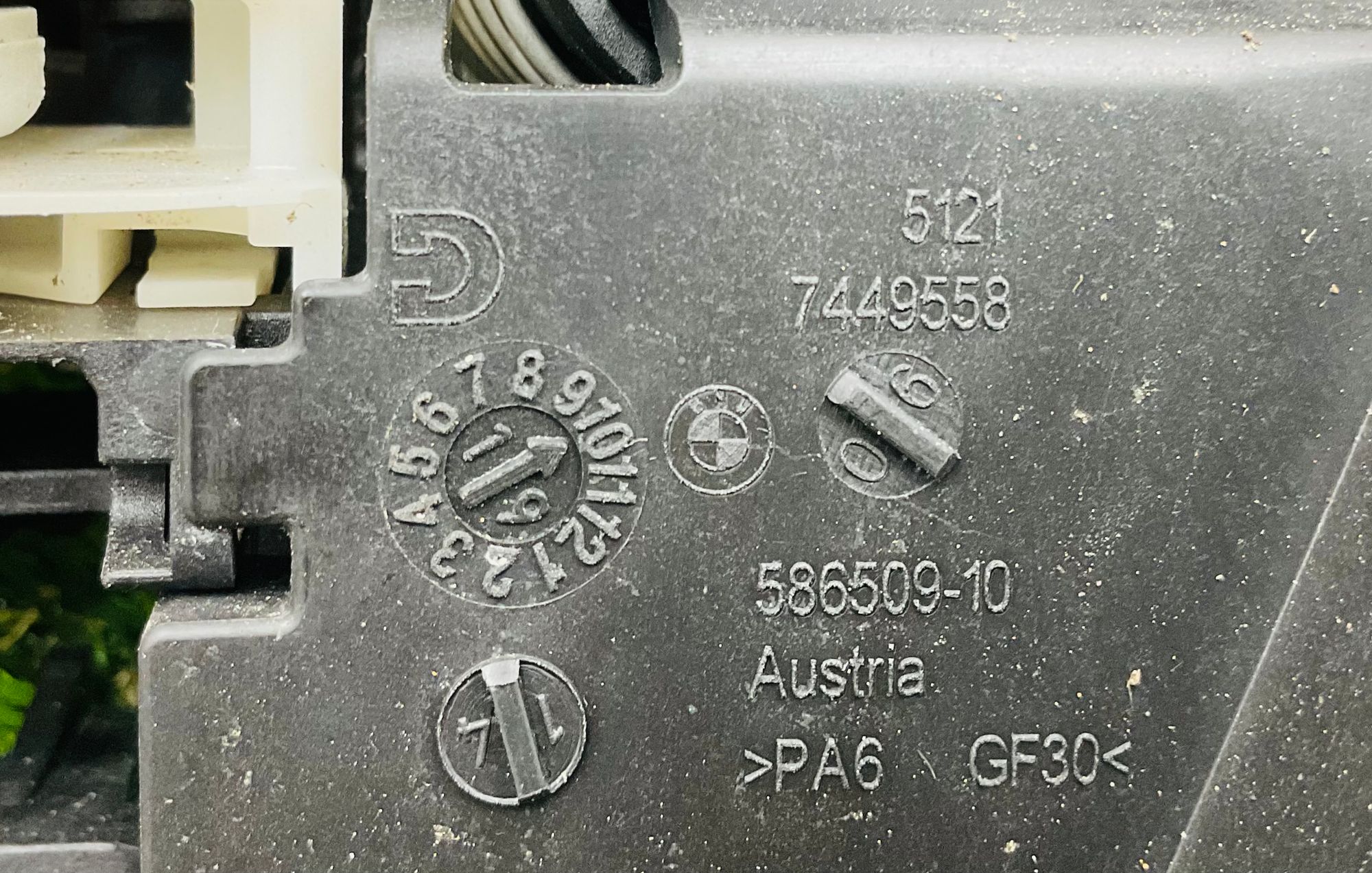 https://ycs.partsauto.market/partsauto-images/thmbs/userImages/h353NjtZg3VDP19b5HMt7LlpbQ93/part/49eb6654-7336-40a3-8606-a22e88fa1801_1781342951051.jpg
