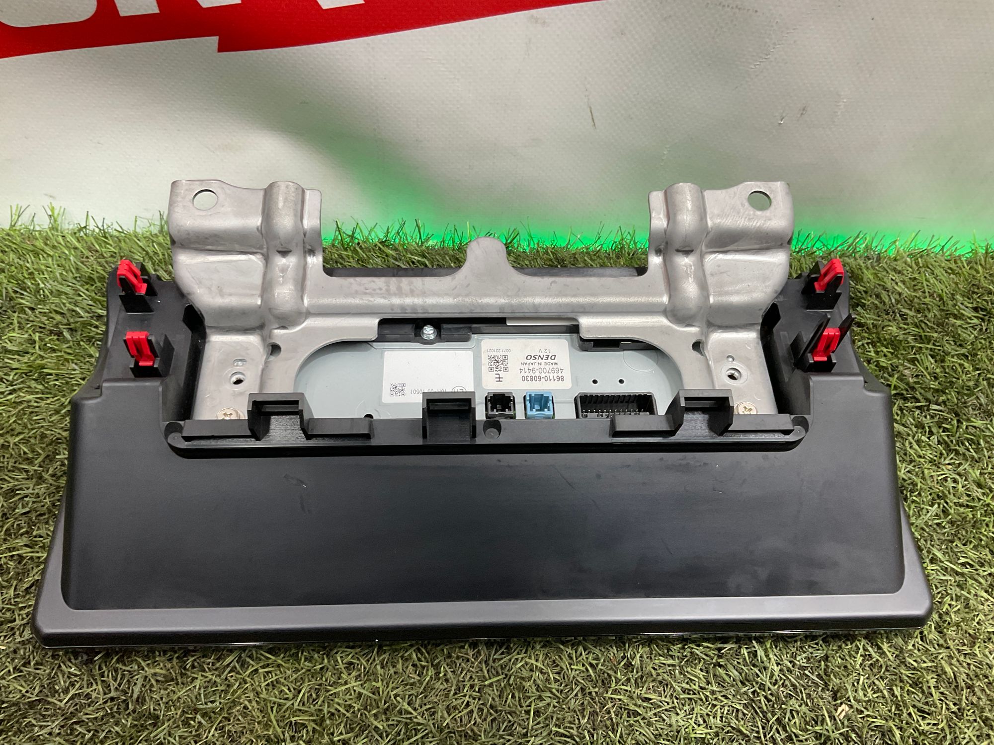 Дисплей информационный Toyota Land Cruiser 300 (2021—2023) 2024, 150000 рублей, Москва