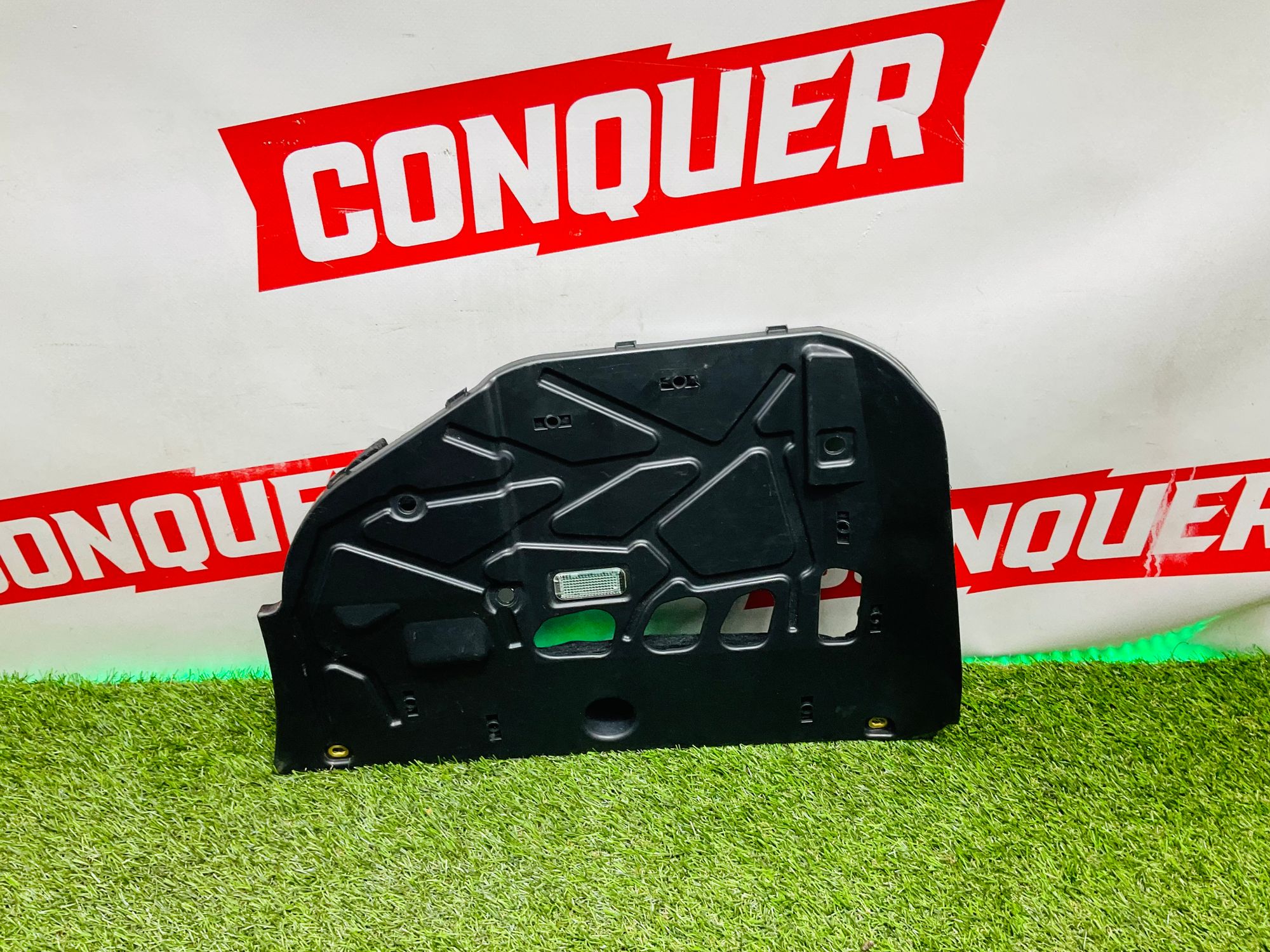 https://ycs.partsauto.market/partsauto-images/thmbs/userImages/h353NjtZg3VDP19b5HMt7LlpbQ93/part/4a8134f1-431b-409a-8588-b84c039d0189_1785935780838.jpg