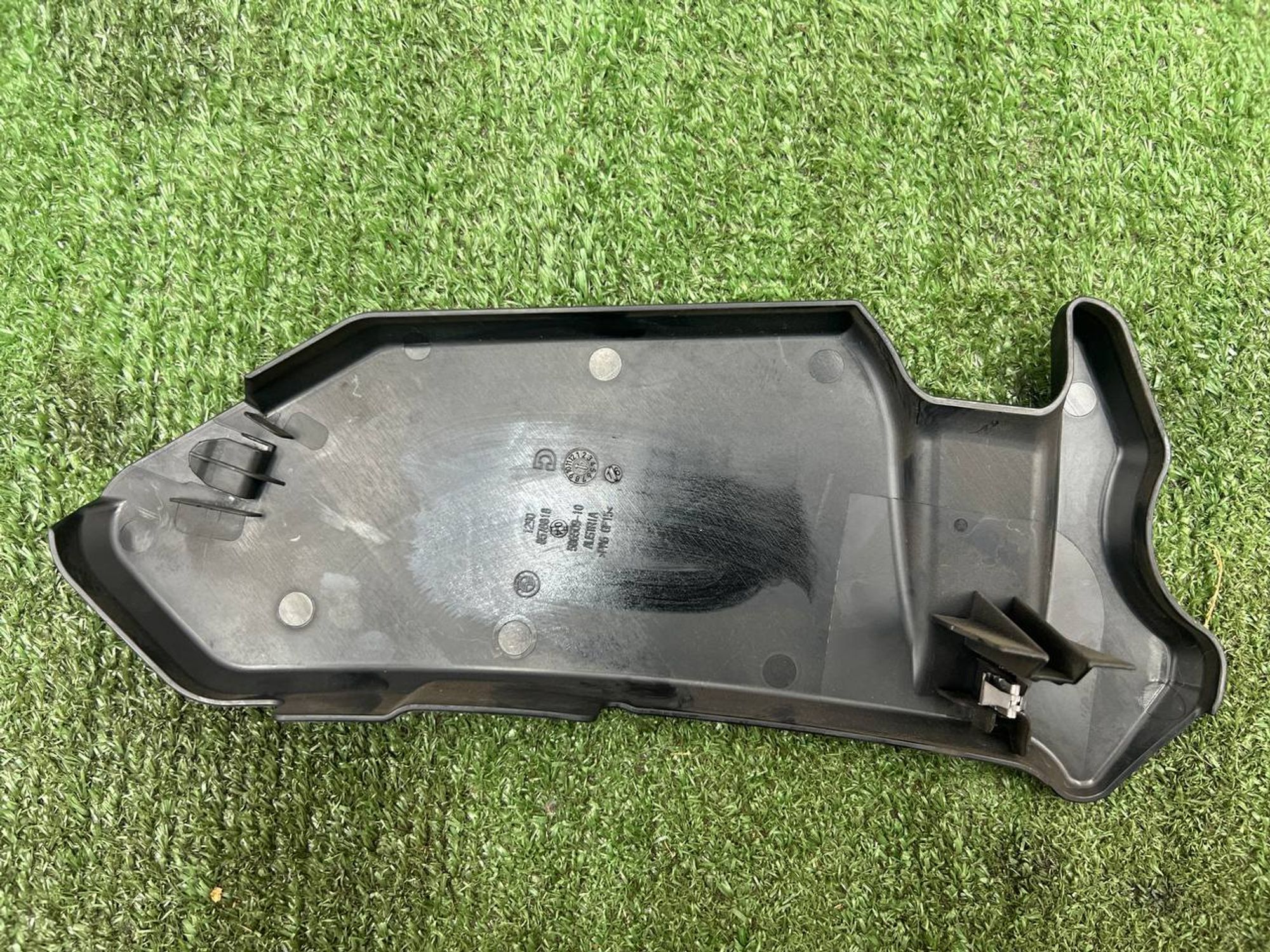 https://ycs.partsauto.market/partsauto-images/thmbs/userImages/h353NjtZg3VDP19b5HMt7LlpbQ93/part/4a99d657-b1ac-4aad-baf9-70ade473e276_1730877839920.jpg