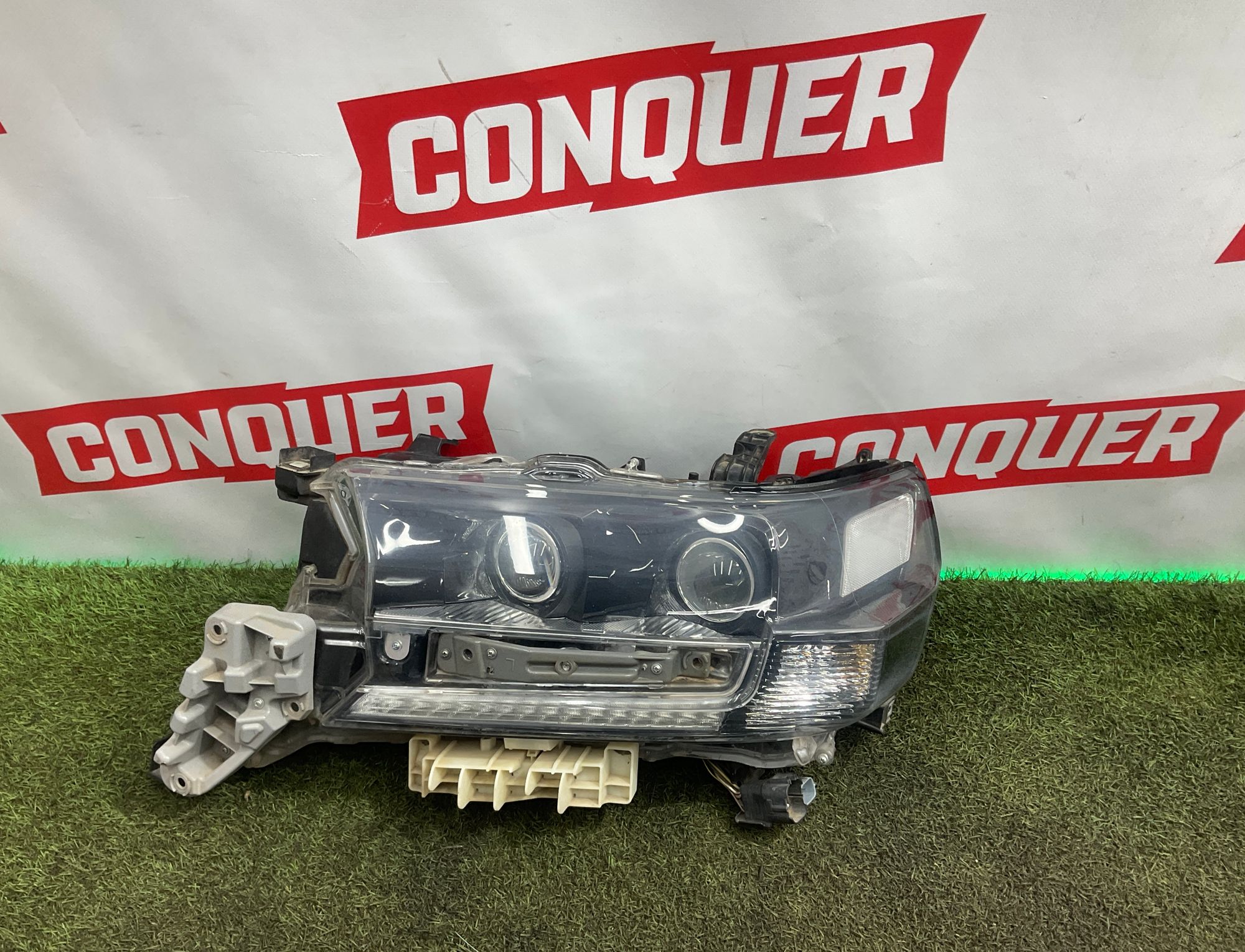 Фара левая Toyota Land Cruiser 200 рестайлинг 2 (2015—2023) 2017, 75000 рублей, Москва