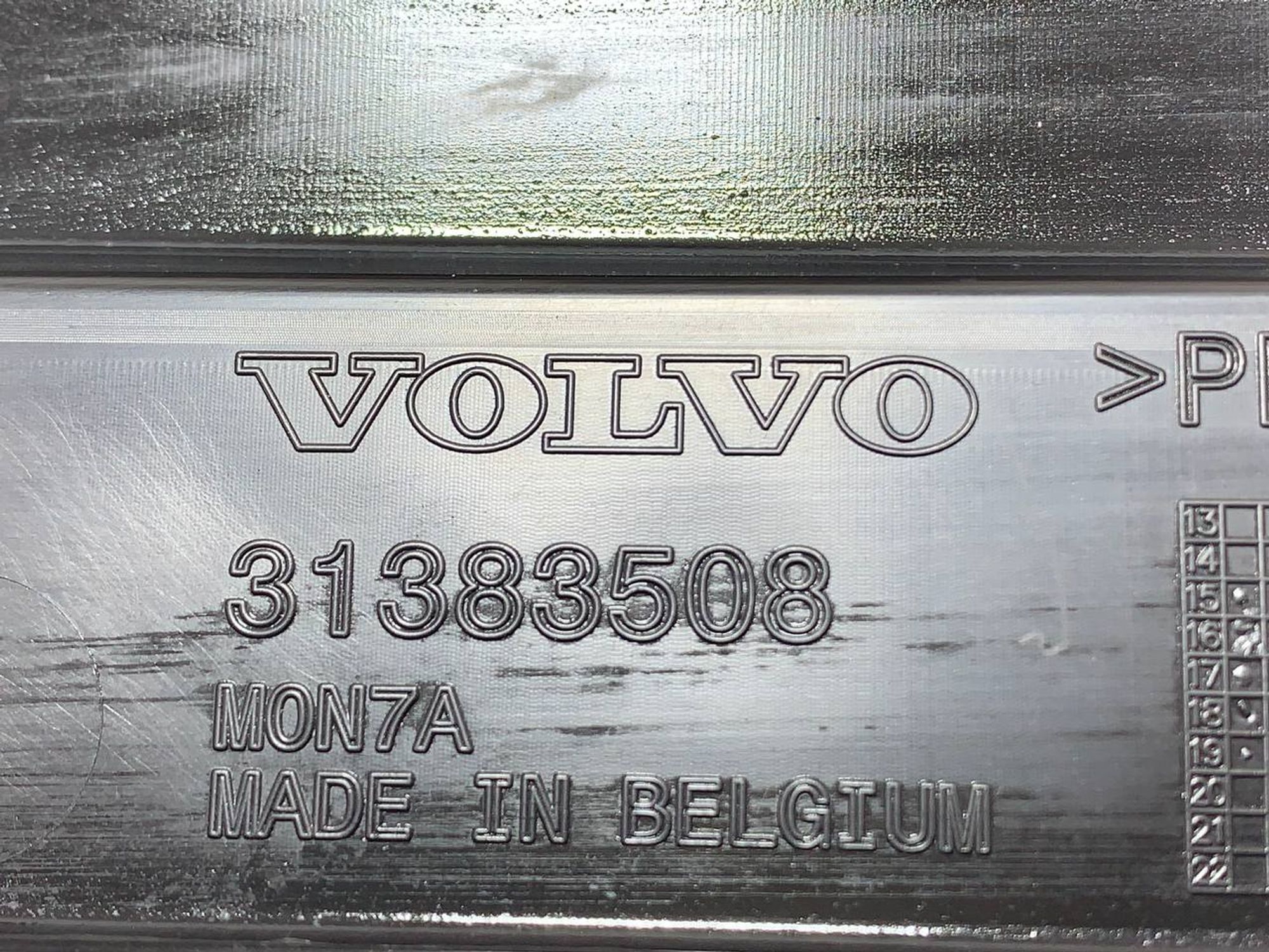 https://ycs.partsauto.market/partsauto-images/thmbs/userImages/h353NjtZg3VDP19b5HMt7LlpbQ93/part/4b017ac3-78b4-40a2-a5c1-4d741dc20191_1716629599056.jpg