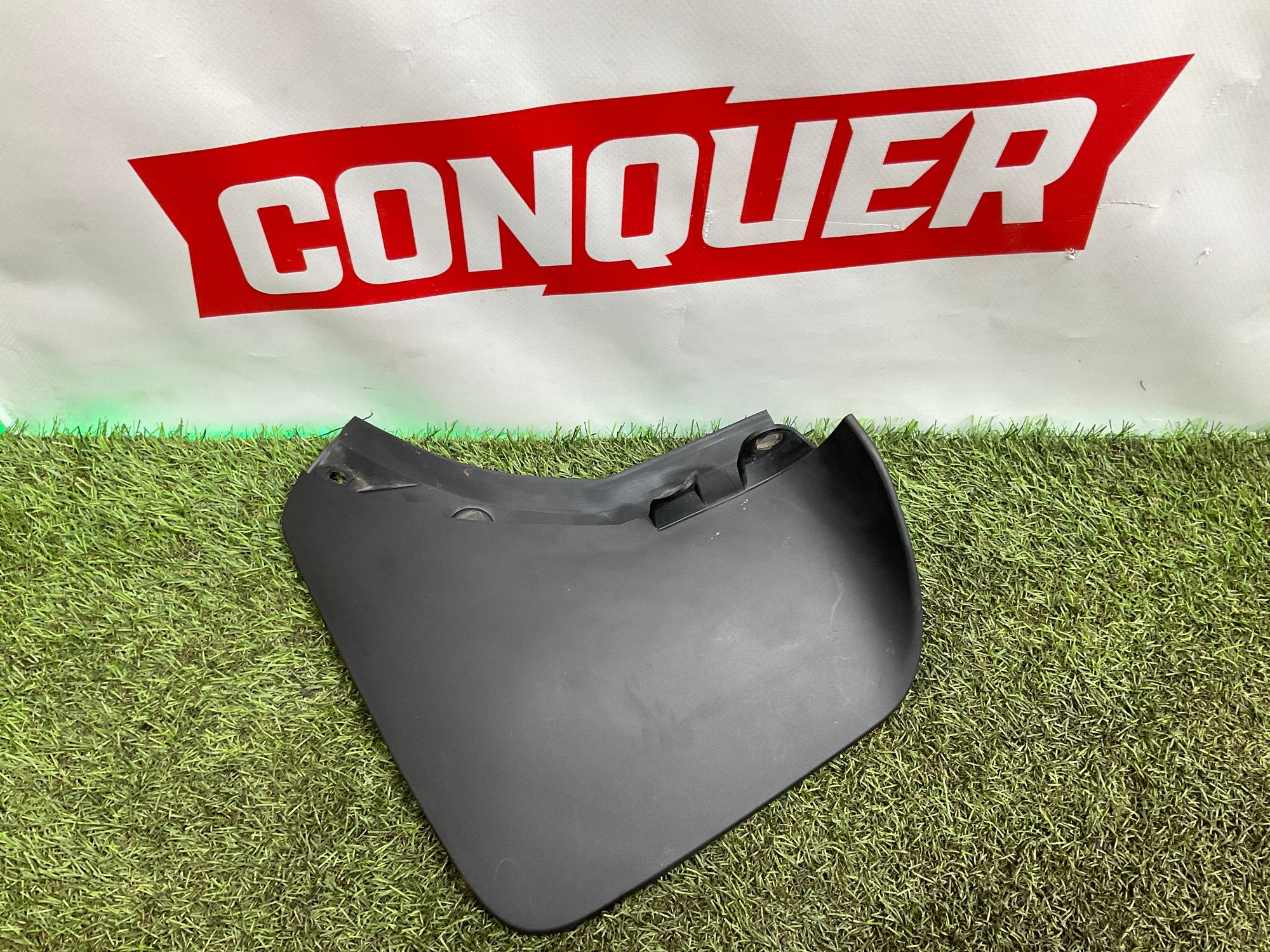 Брызговик задний левый Toyota Land Cruiser 300 (2021—2023) 2022, 3000 рублей, Москва