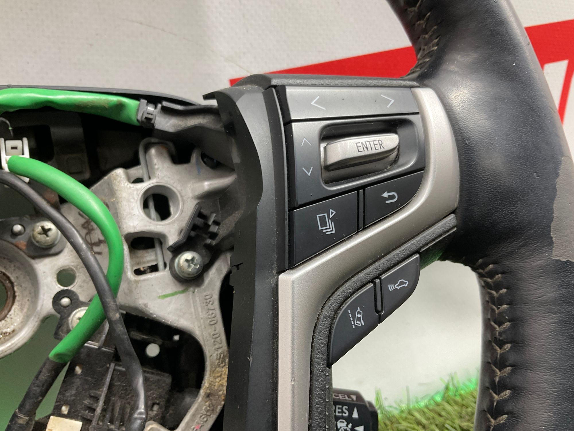 Руль Toyota Land Cruiser 200 рестайлинг 2 (2015—2023) 2017, 7000 рублей, Москва