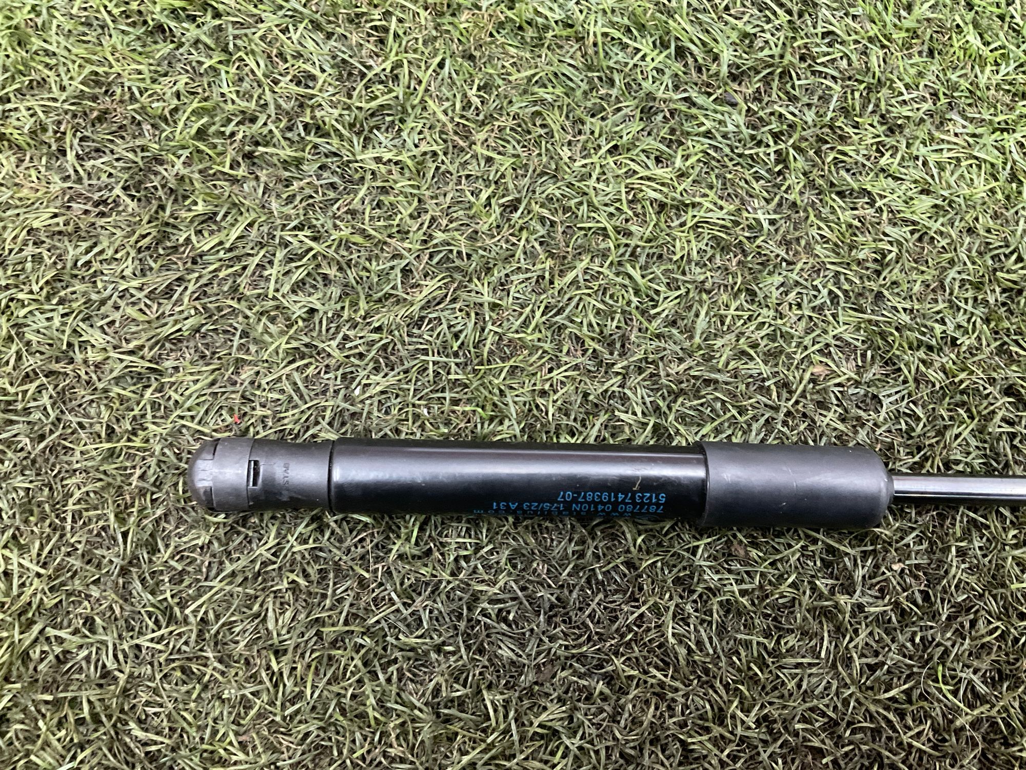 Амортизатор капота BMW M3, G80 2023, 1000 рублей, Москва