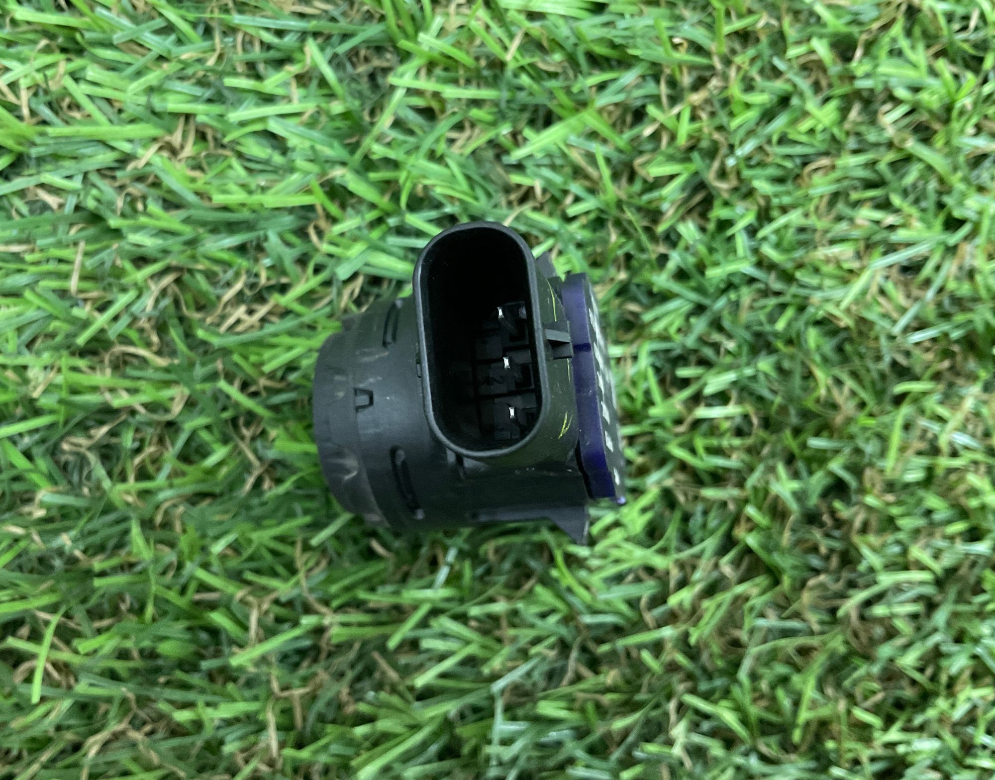 https://ycs.partsauto.market/partsauto-images/thmbs/userImages/h353NjtZg3VDP19b5HMt7LlpbQ93/part/4bf881c4-76d1-4720-a854-8e1eee4f0ede_1749136223832.jpg