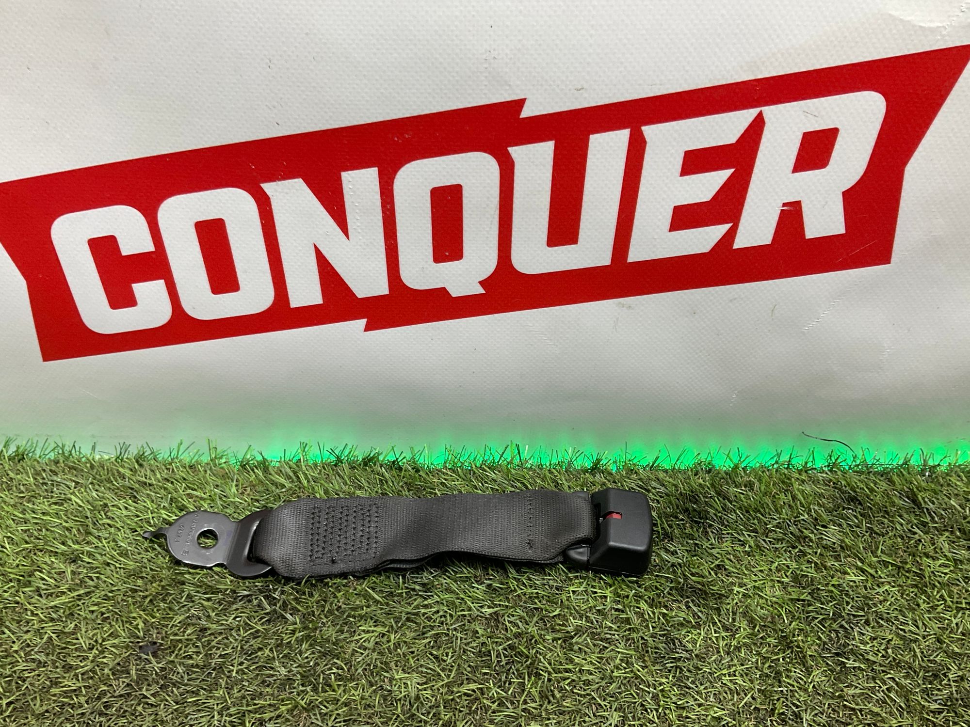 Замок ремня безопасности задний BMW 5 серия, F10, 1000 рублей, Москва