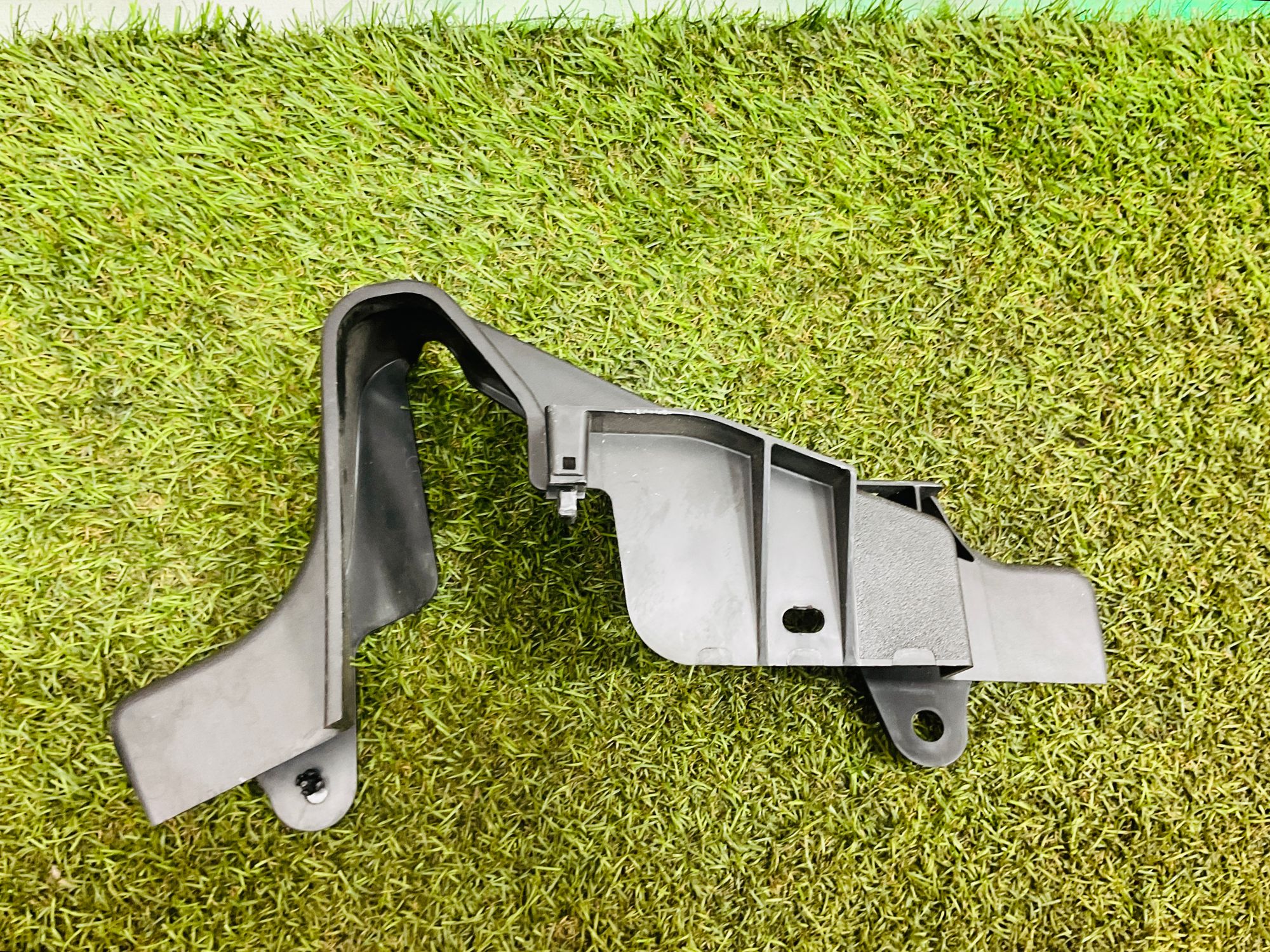 https://ycs.partsauto.market/partsauto-images/thmbs/userImages/h353NjtZg3VDP19b5HMt7LlpbQ93/part/4c62d727-9dc3-4083-a8e4-9c6729579bfd_1779700684330.jpg