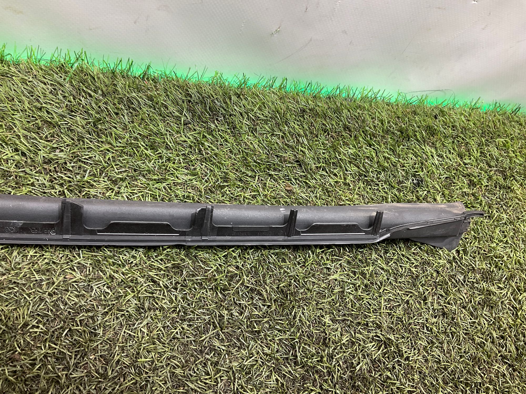 Водосток лобового стекла левый BMW M3, G80 2023, 1000 рублей, Москва