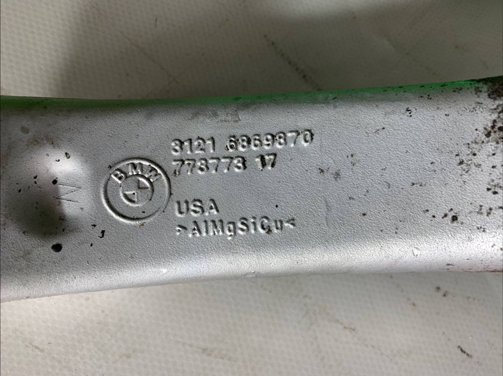 https://ycs.partsauto.market/partsauto-images/thmbs/userImages/h353NjtZg3VDP19b5HMt7LlpbQ93/part/4d5bff16-ab07-4464-b7fa-bca10fb9daf6_1715763022136.jpg