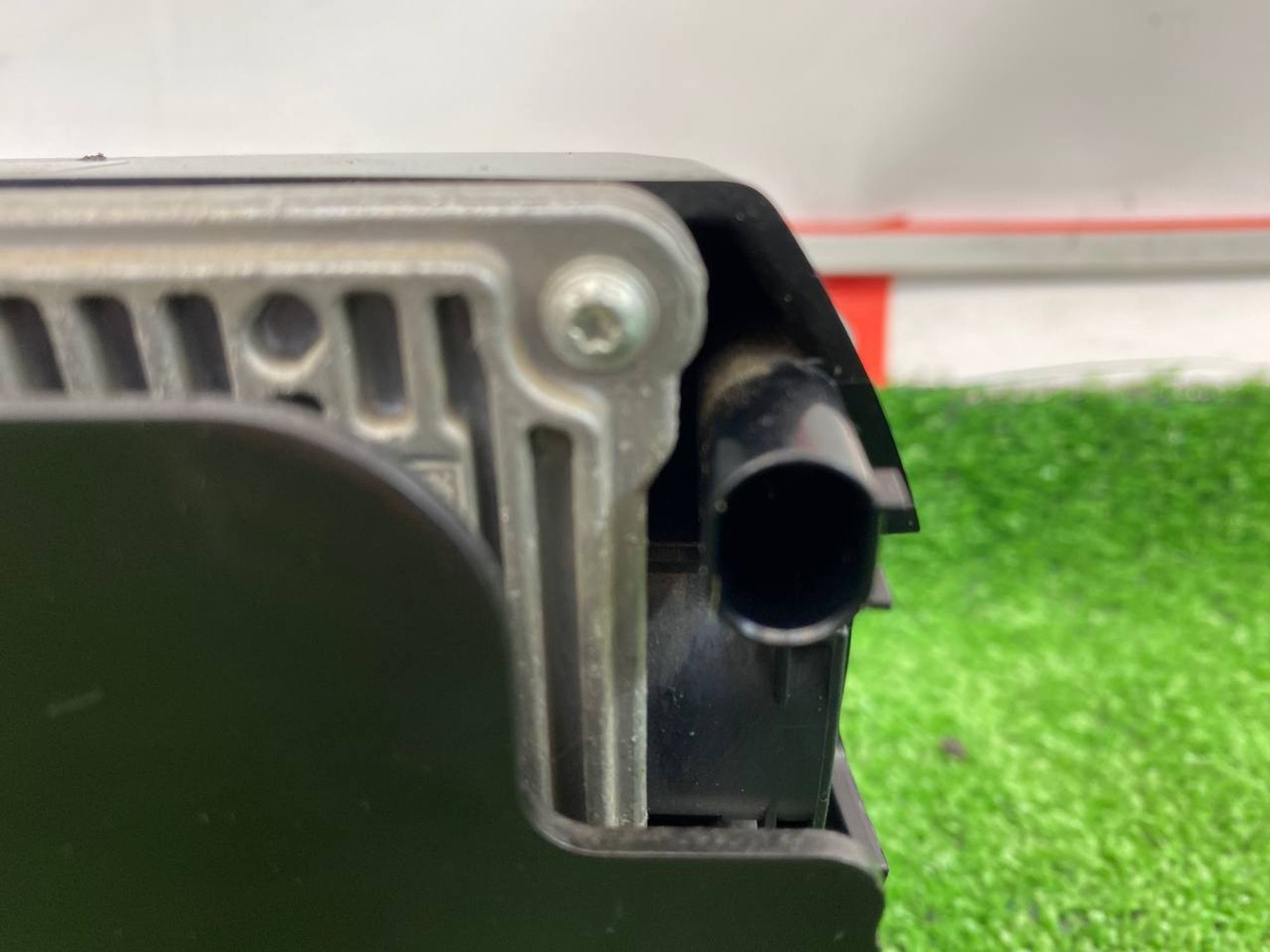https://ycs.partsauto.market/partsauto-images/thmbs/userImages/h353NjtZg3VDP19b5HMt7LlpbQ93/part/4e9fafa2-fe93-47f6-9bb4-526bfec5169e_1745500223950.jpg