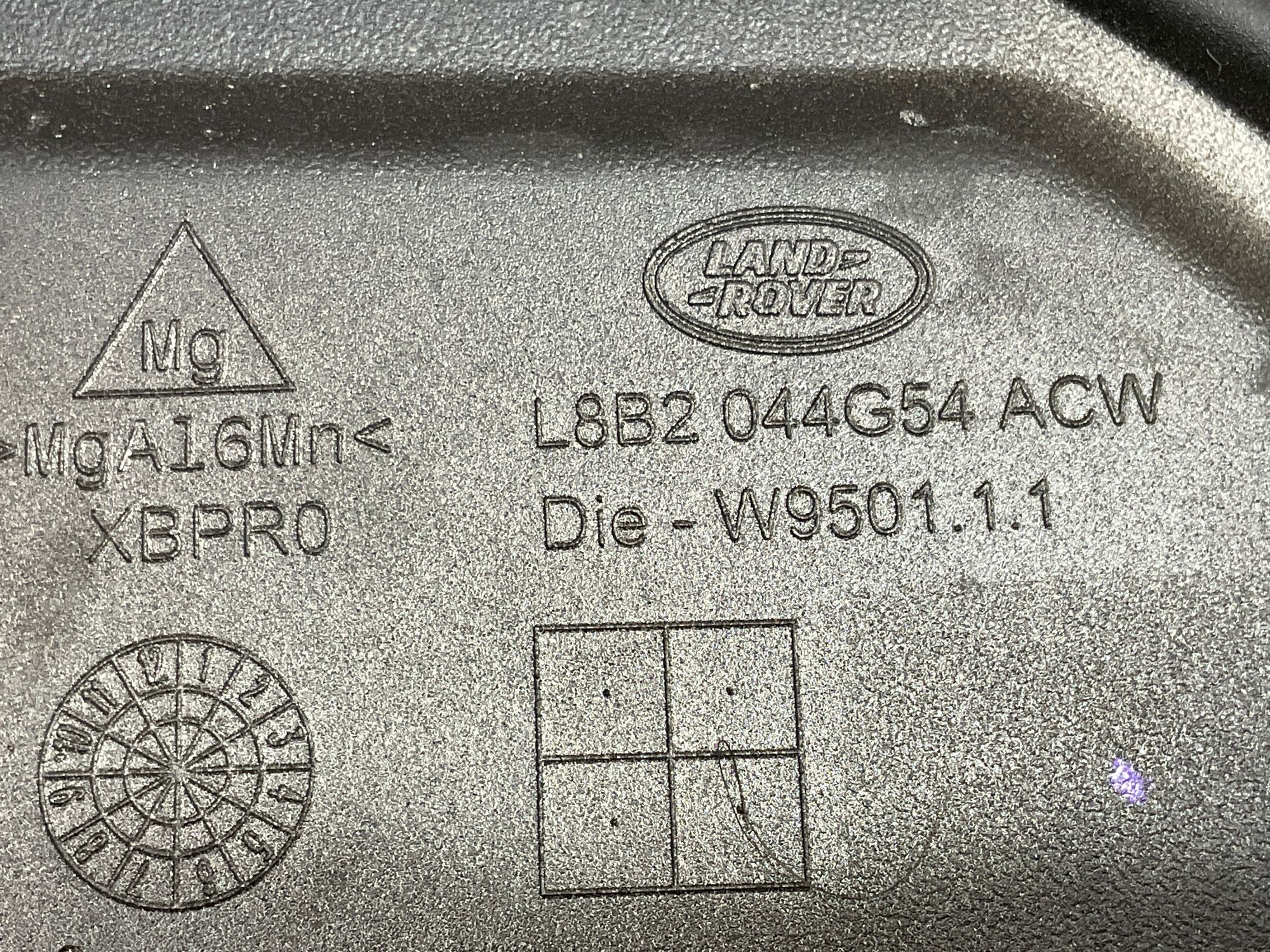 Накладка передней панели Land Rover Defender II L663 2022, 10000 рублей, Москва