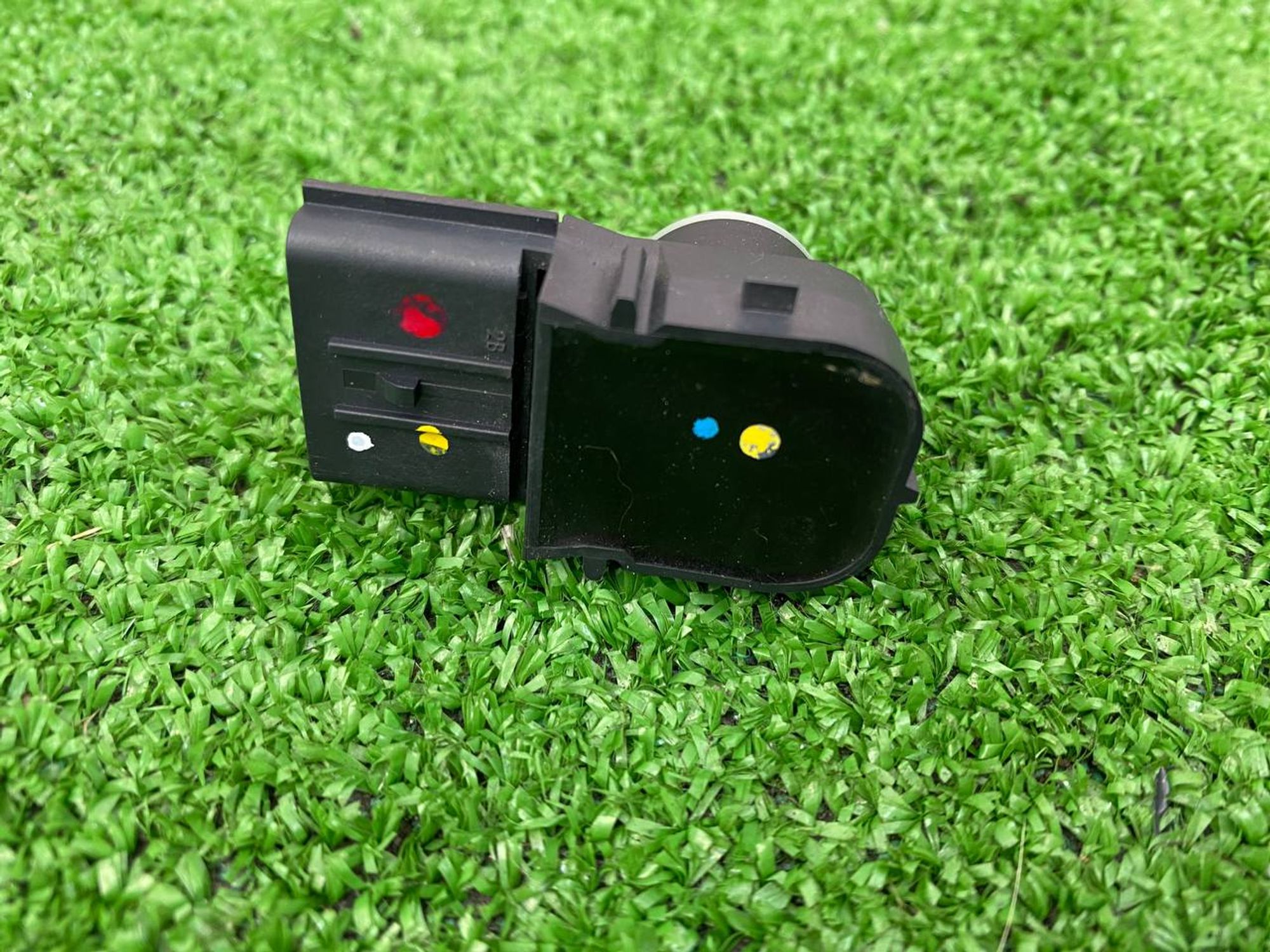 https://ycs.partsauto.market/partsauto-images/thmbs/userImages/h353NjtZg3VDP19b5HMt7LlpbQ93/part/4f172d0f-d7f9-4d9d-ba4c-6755b0b7b76a_1743843569973.jpg