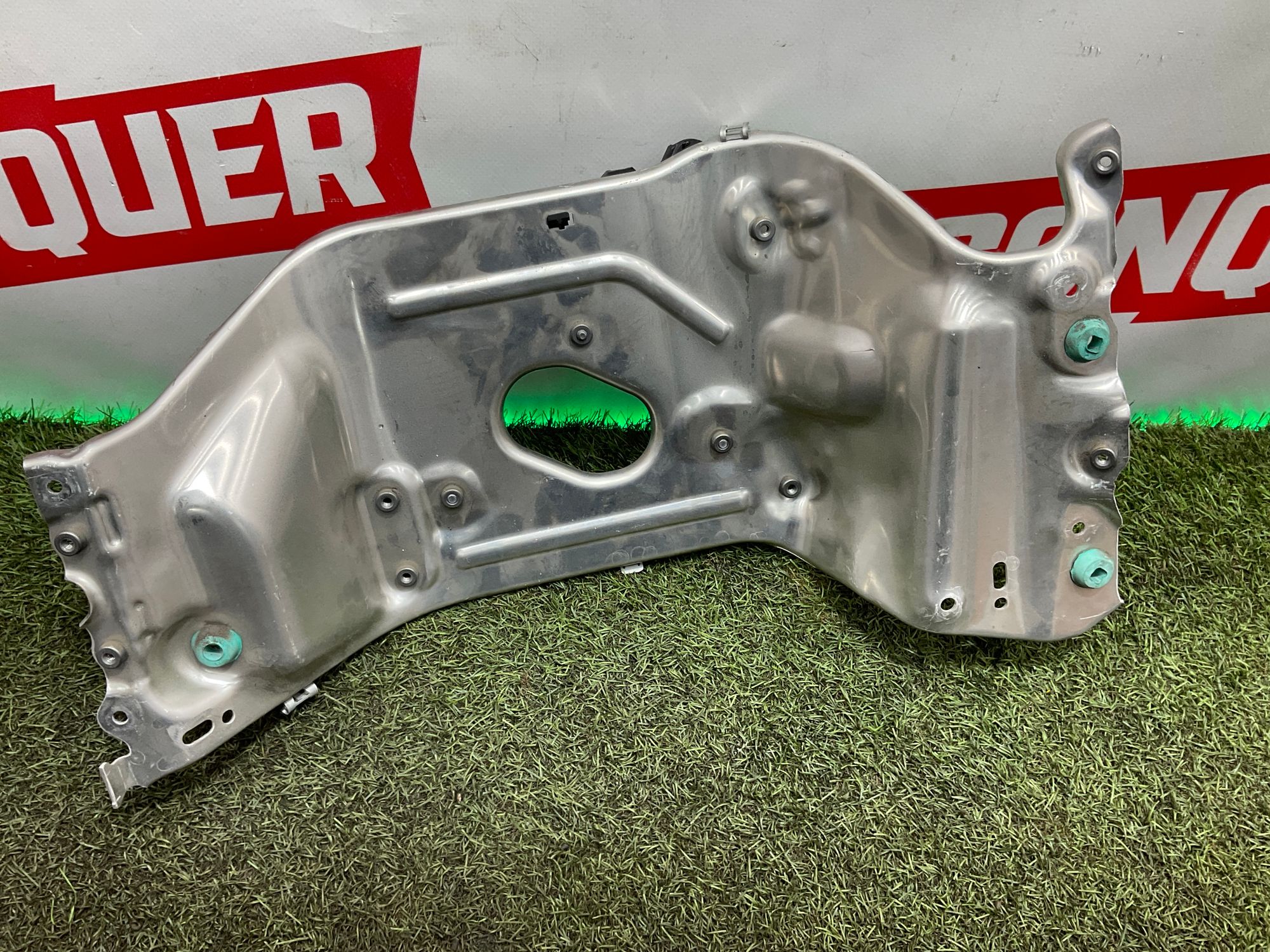 Экран тепловой ДВС S63 BMW M5, F90 рестайлинг 2024, 4000 рублей, Москва